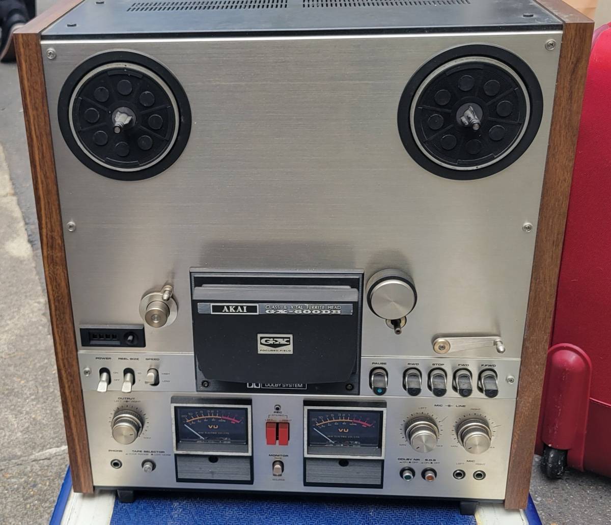 Magnétophone à bande AKAI