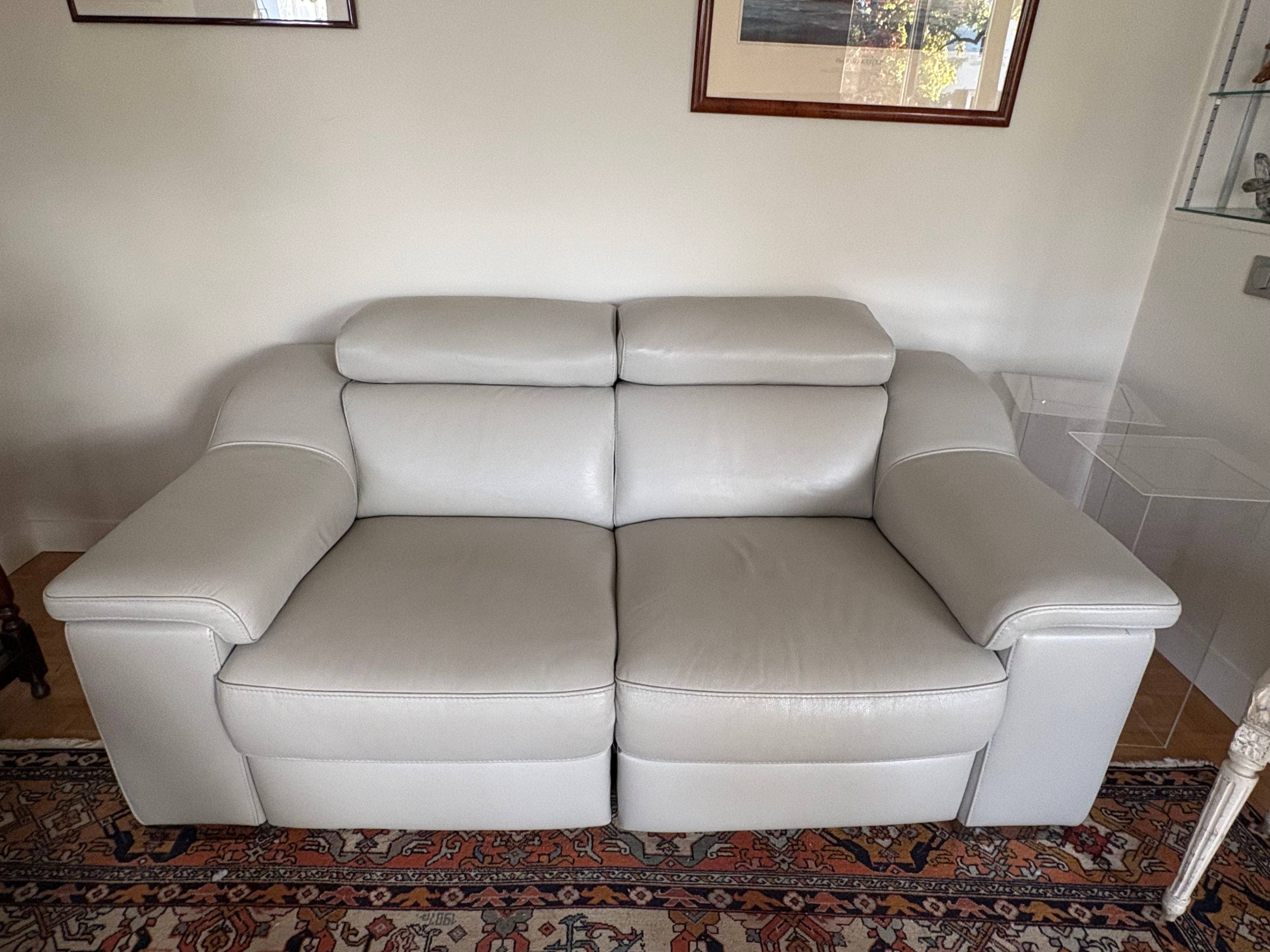 Vends ensemble de 2 canapés en cuir Home Salons – modèle Luxor excellent état