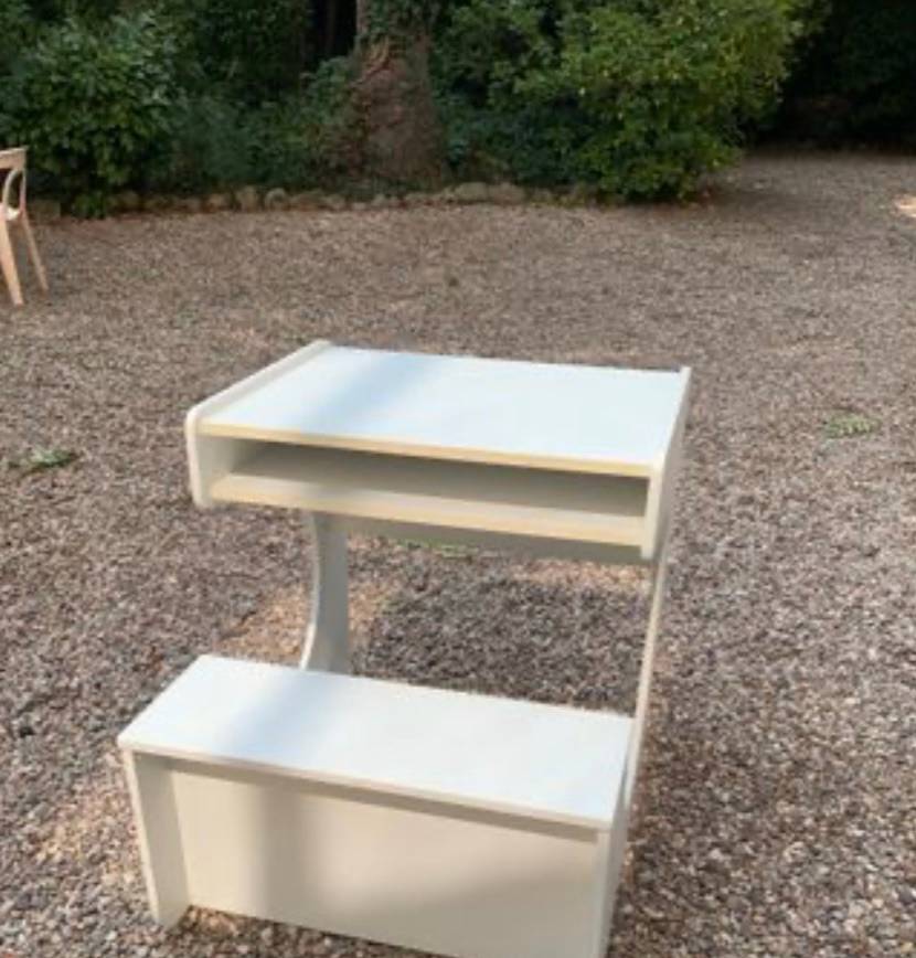 Vends bureau enfant