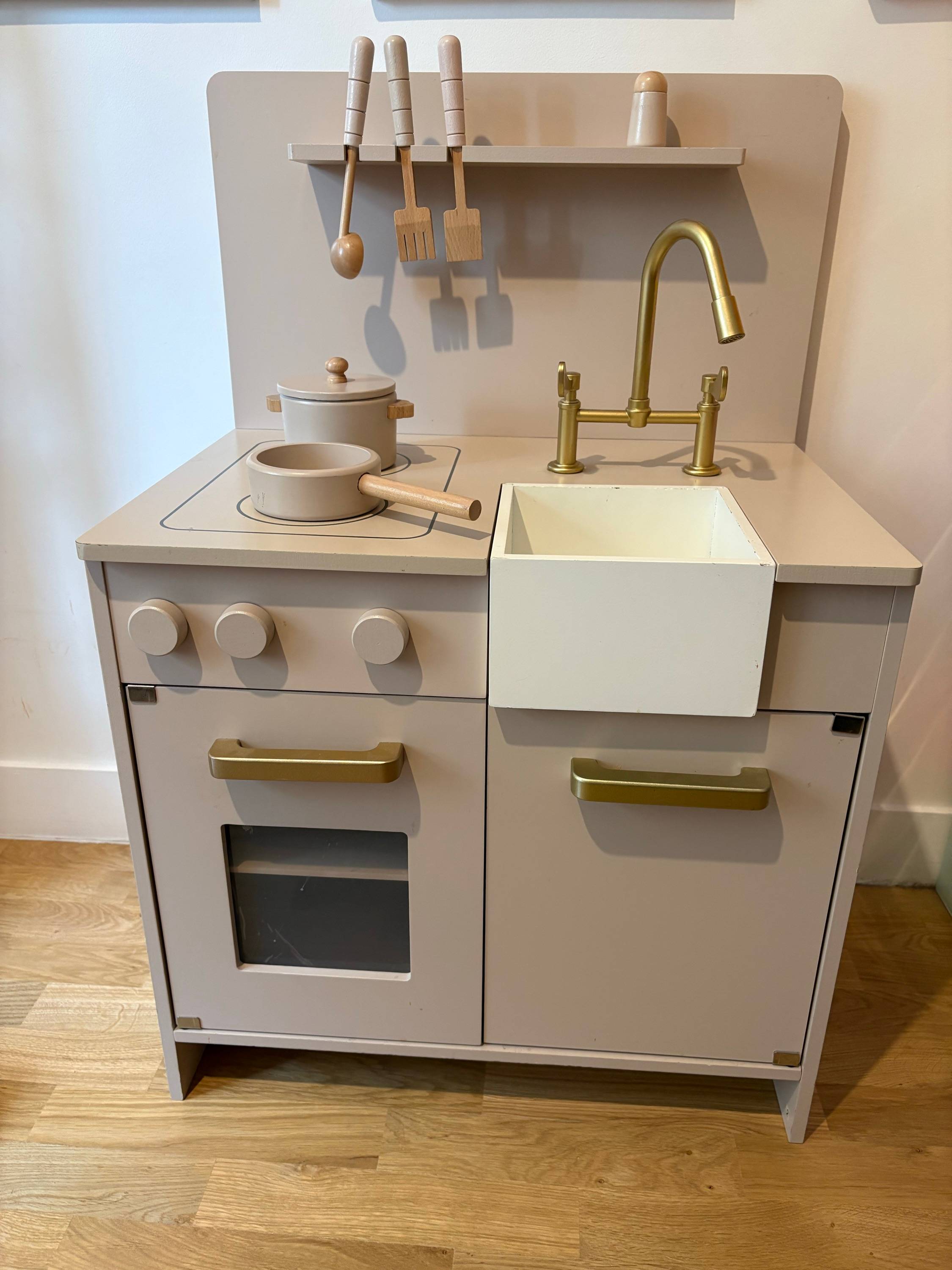 Vends Cuisine enfant en bois rose - Petite Amélie 