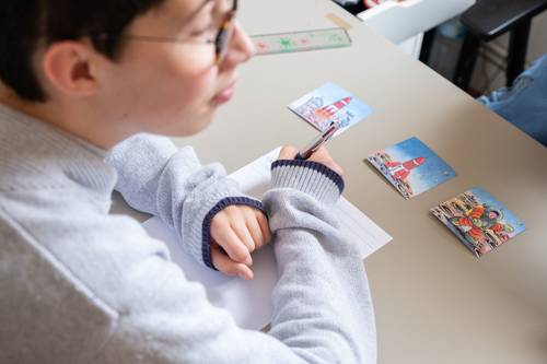 Recrute accompagnant éducatif et scolaire H/F - Sur les bancs de l’école - Paris 17ème