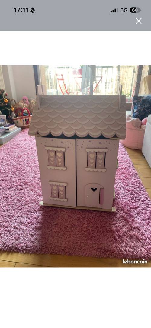 Vends maison de poupée