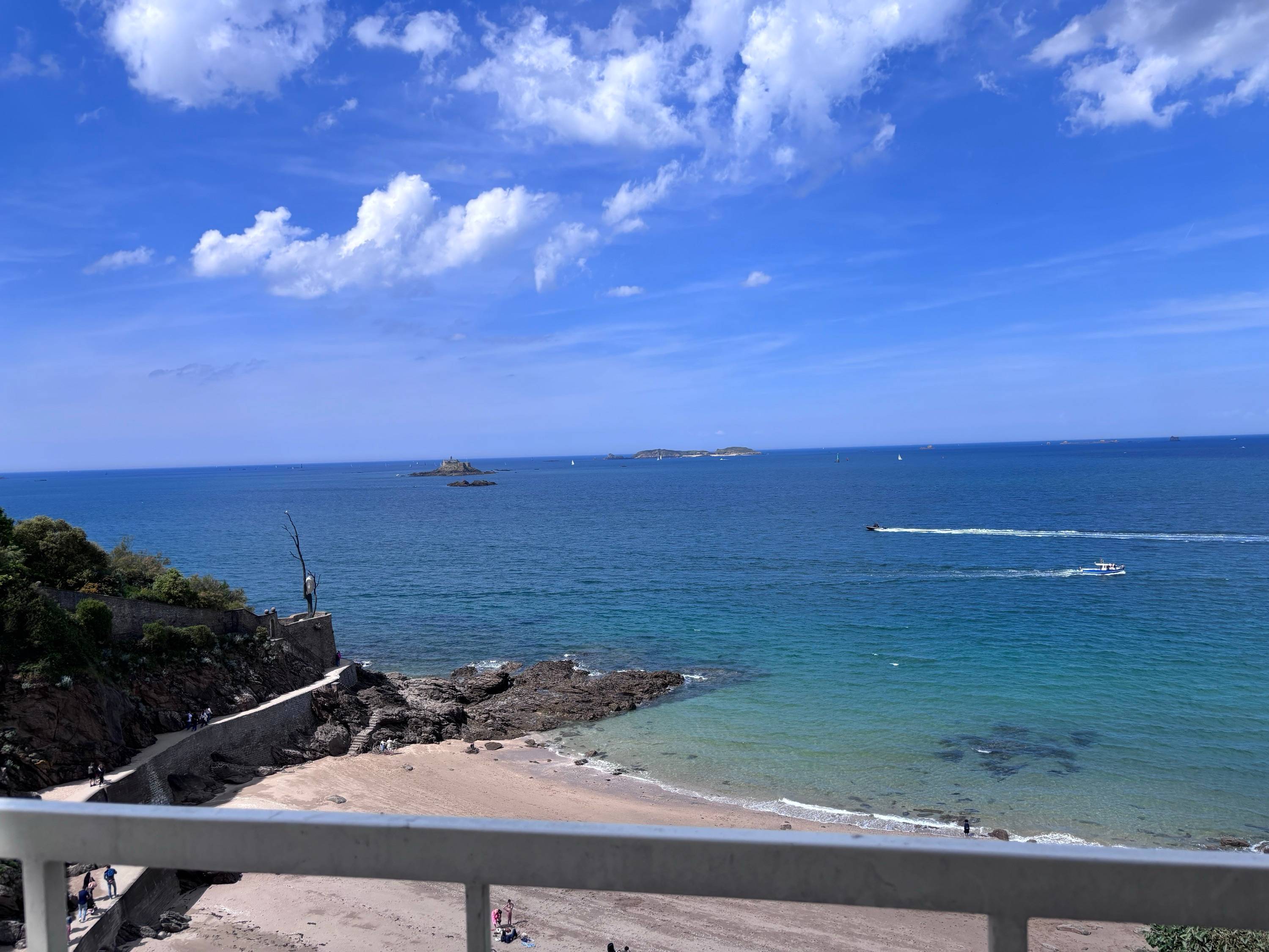 Loue appartement vue mer en première ligne à Dinard - 4 couchages