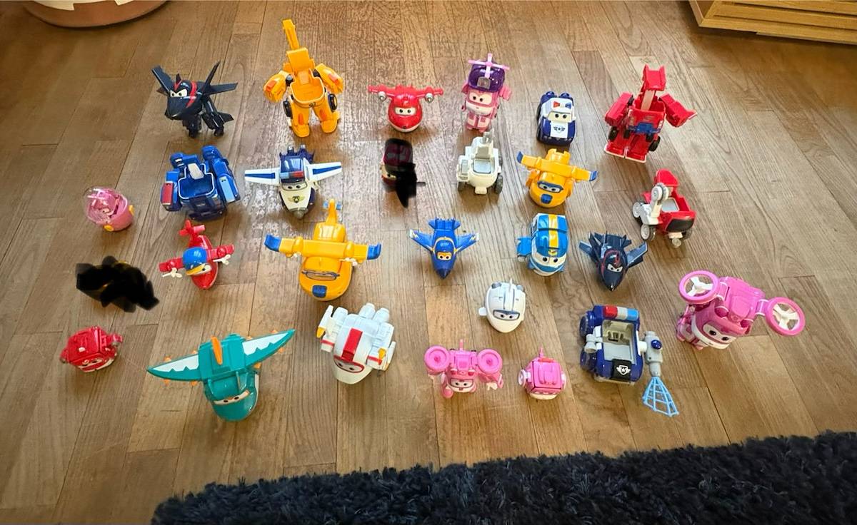 Grands Personnages des Super Wings Neufs