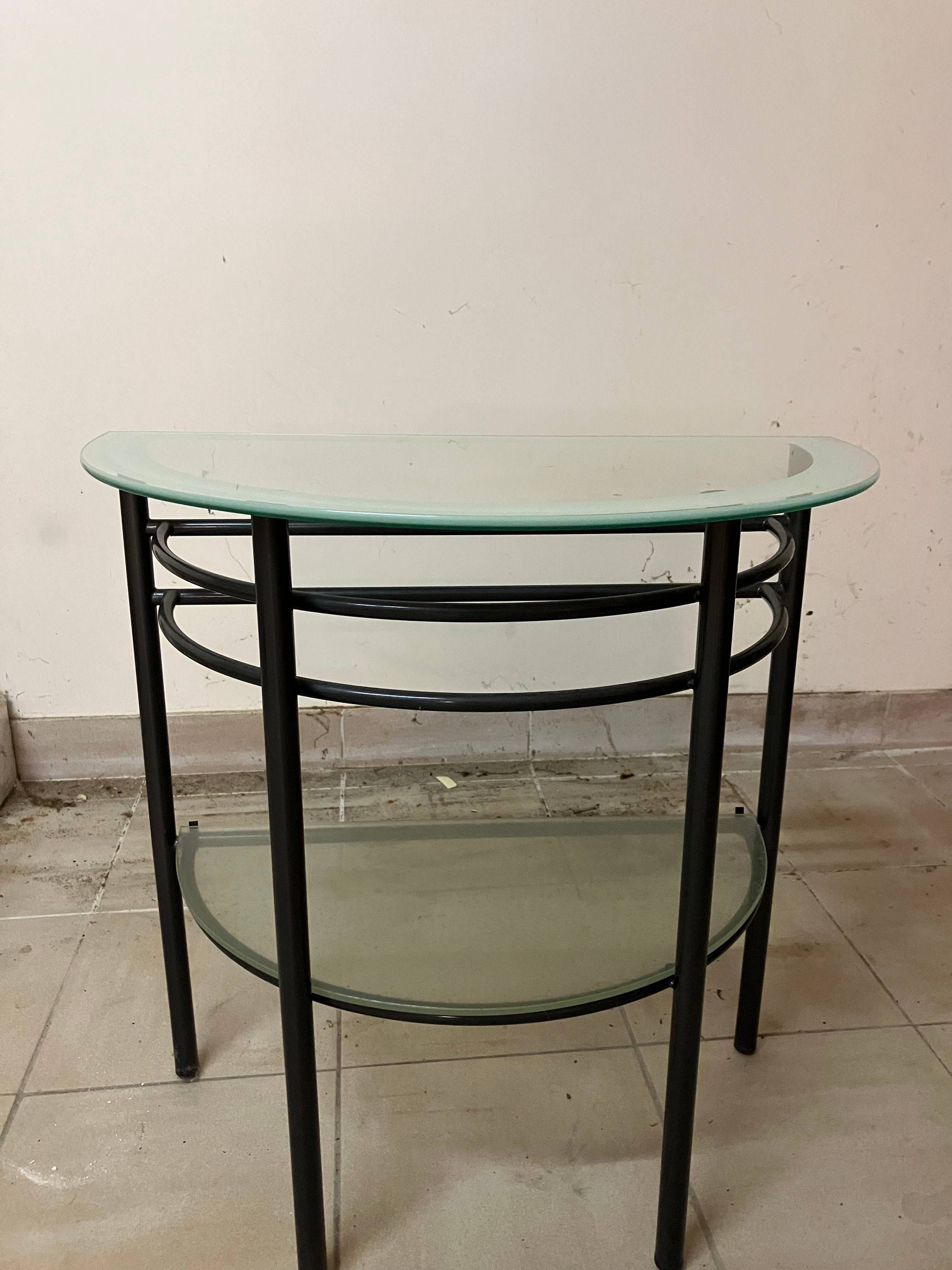 Vends console en métal laqué noir et étagères en verre