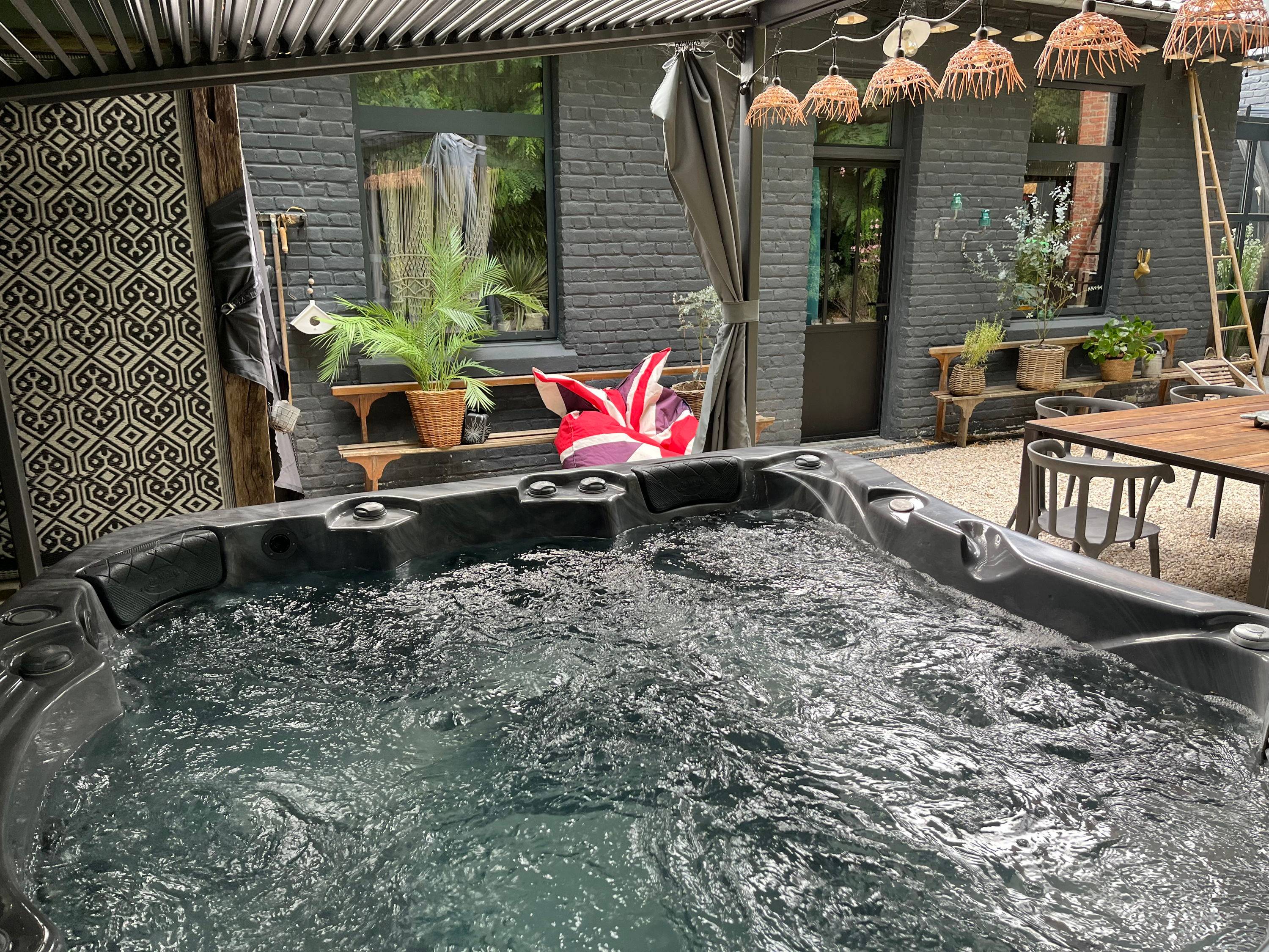 Loue maison d’hôtes équipée jacuzzi extérieur 10mn Lille centre - 4 couchages