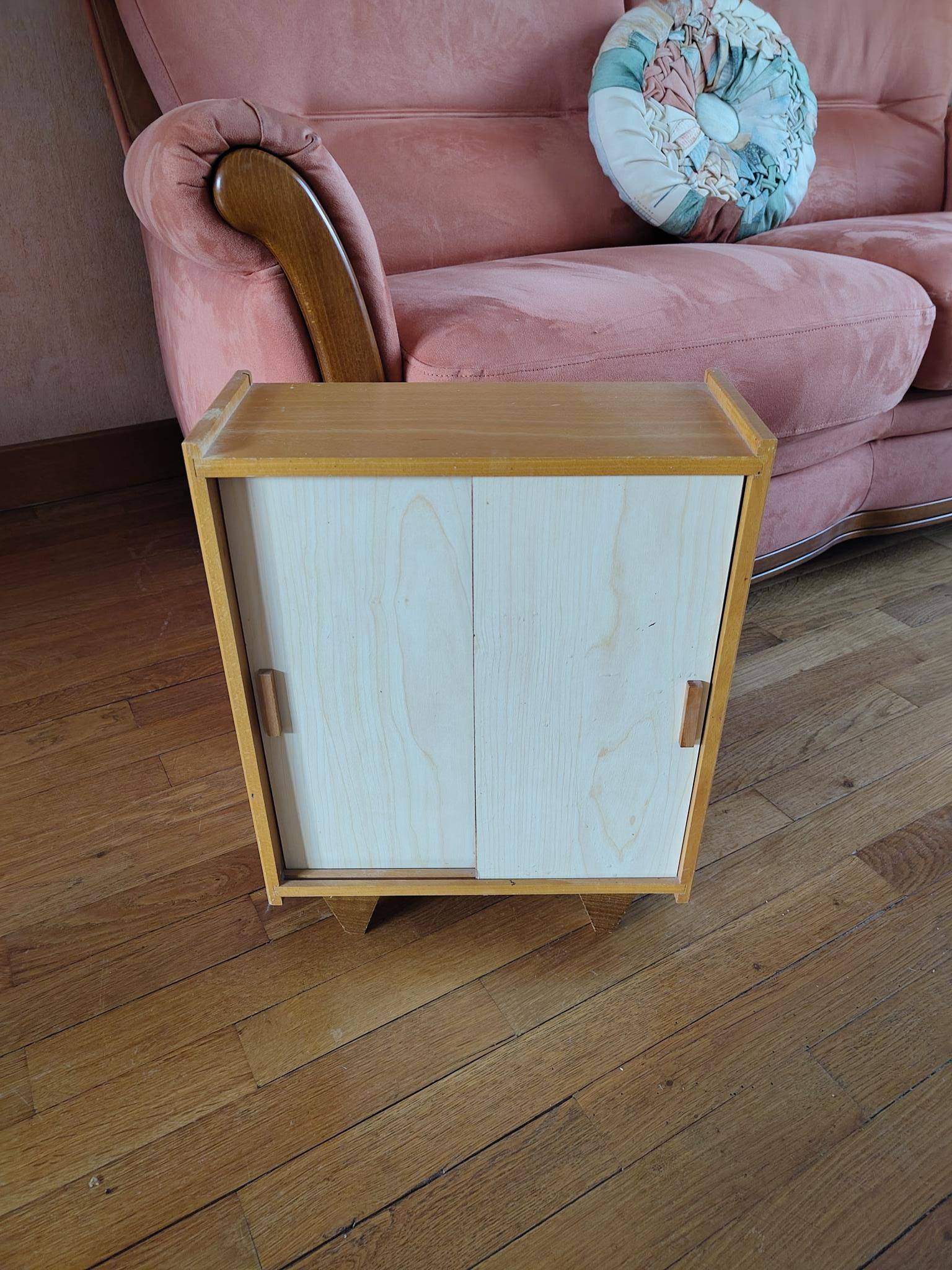 Vends meuble à poupées