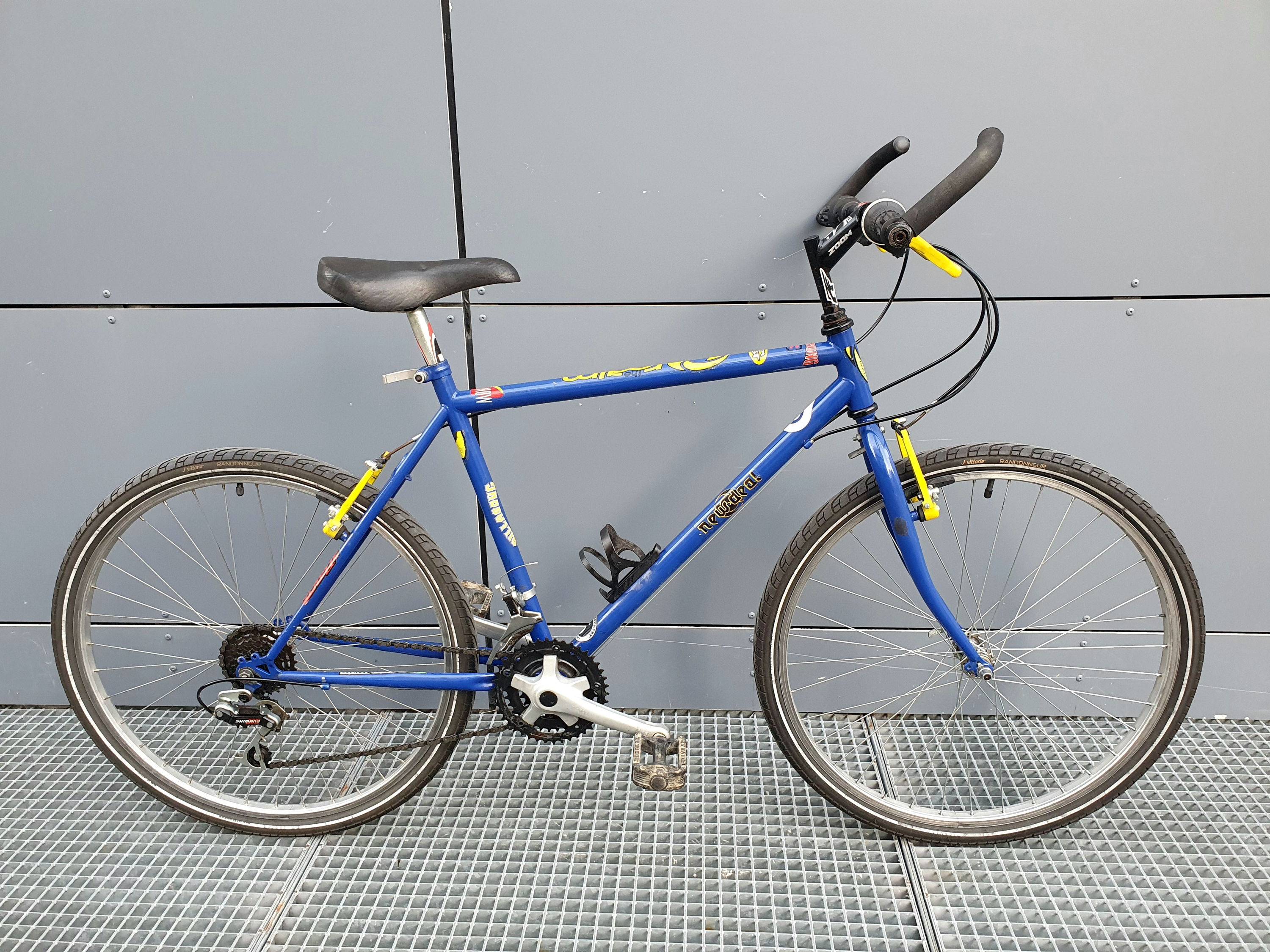Vends vélo tout chemin révisé / Cadre acier taille S pour 1.60m à 1.70m