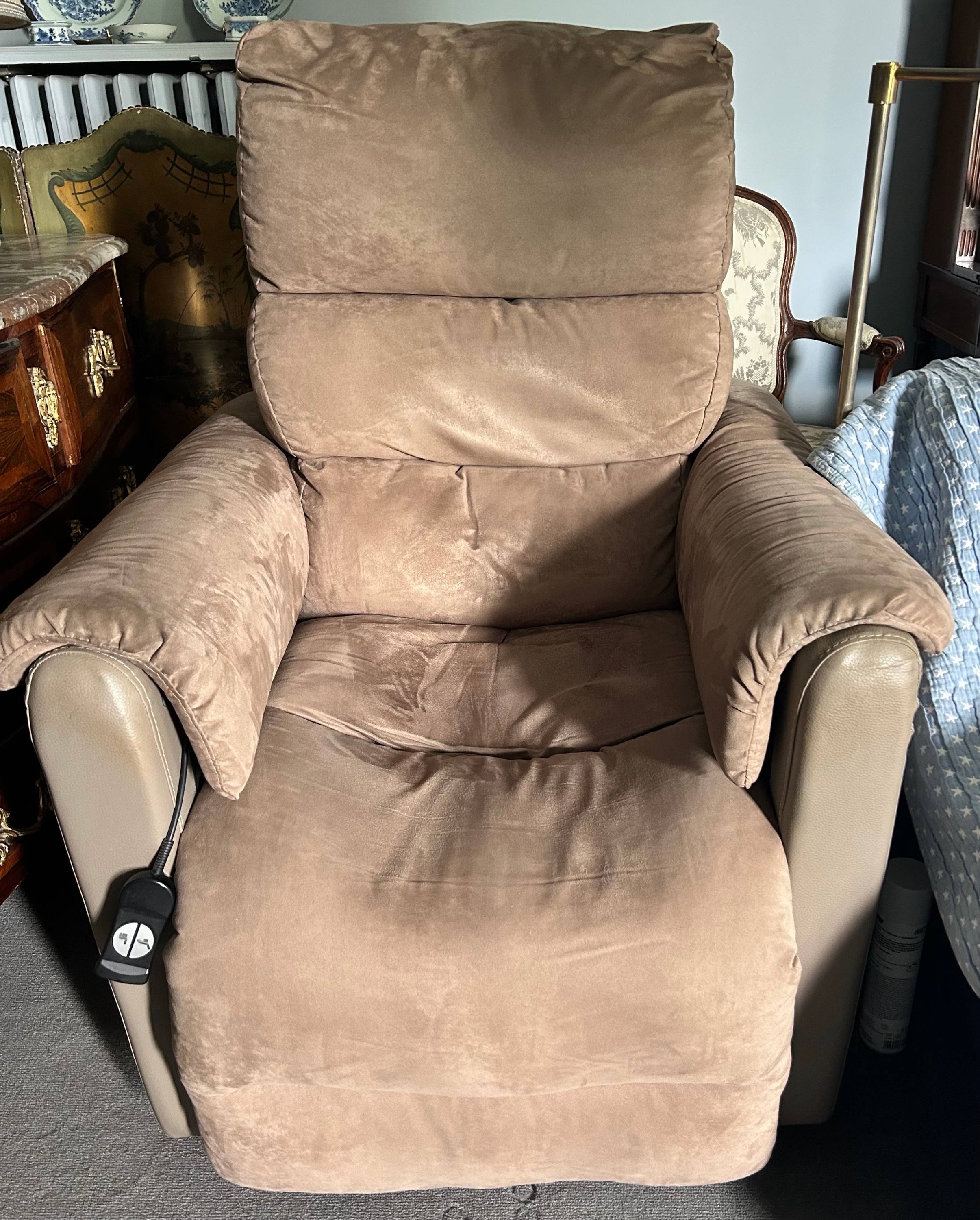 Vends fauteuil releveur relax Cosy Up Invacare
