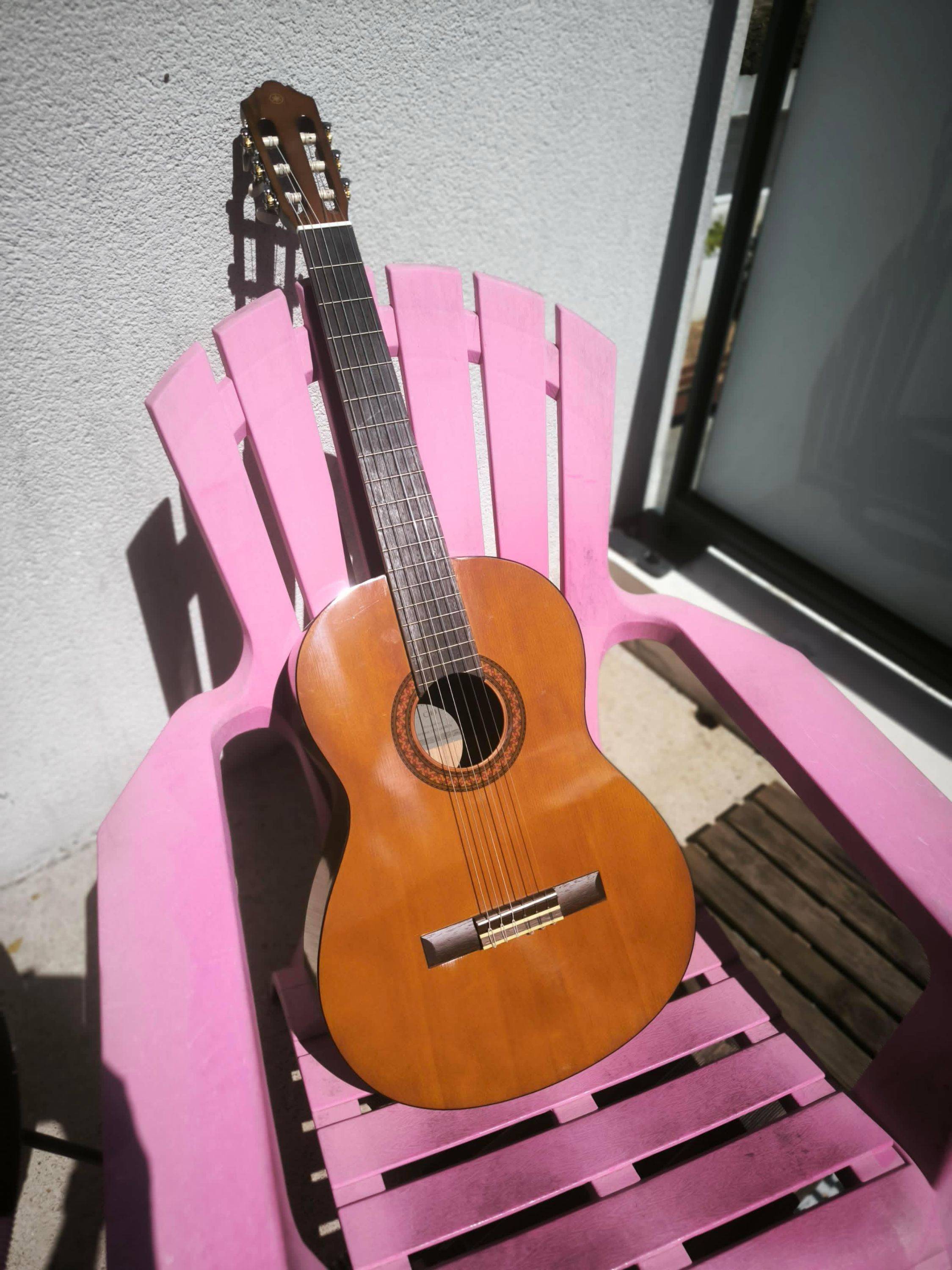 Vends guitare neuve Yamaha C 40