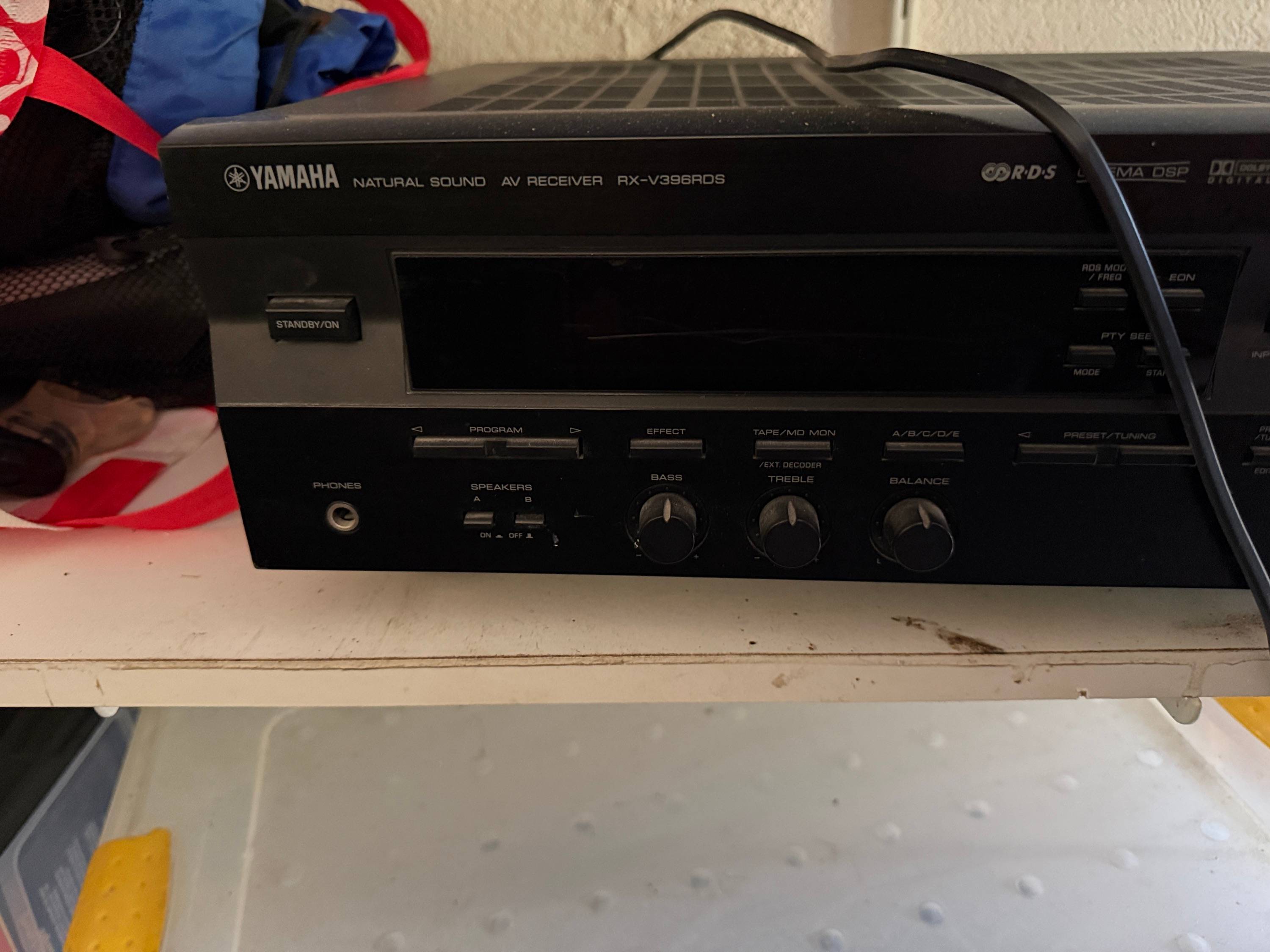 Vends amplificateur Yamaha RX-V396RDS