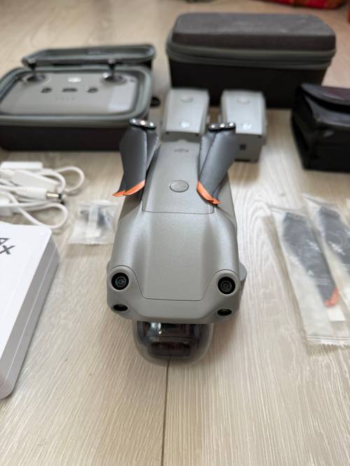 Vends drone DJI Air 2S – 3 batteries + accessoires