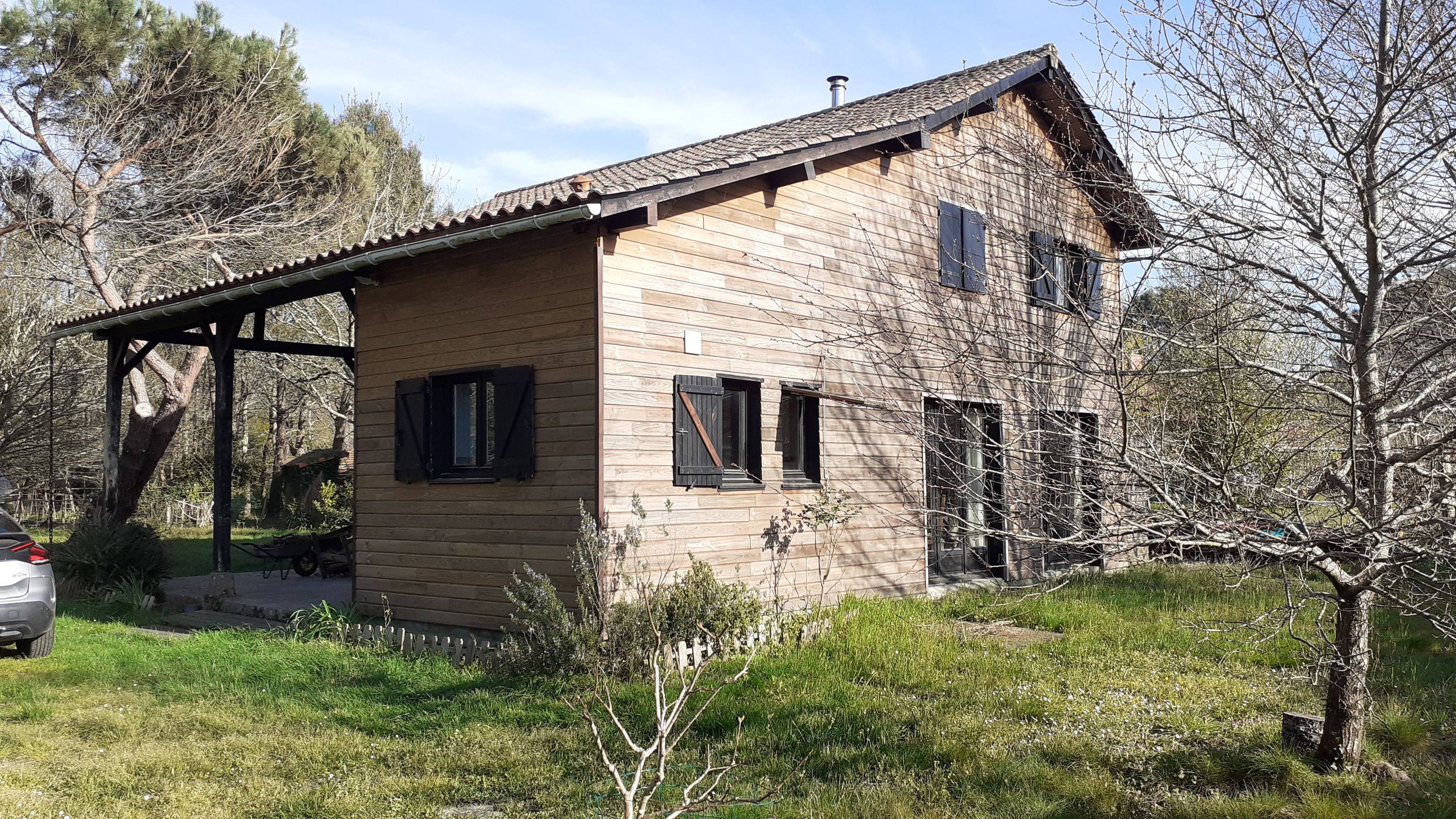 Loue grande maison en zone verte proche du lac de Biscarrosse - 4 chambres, 10 couchages