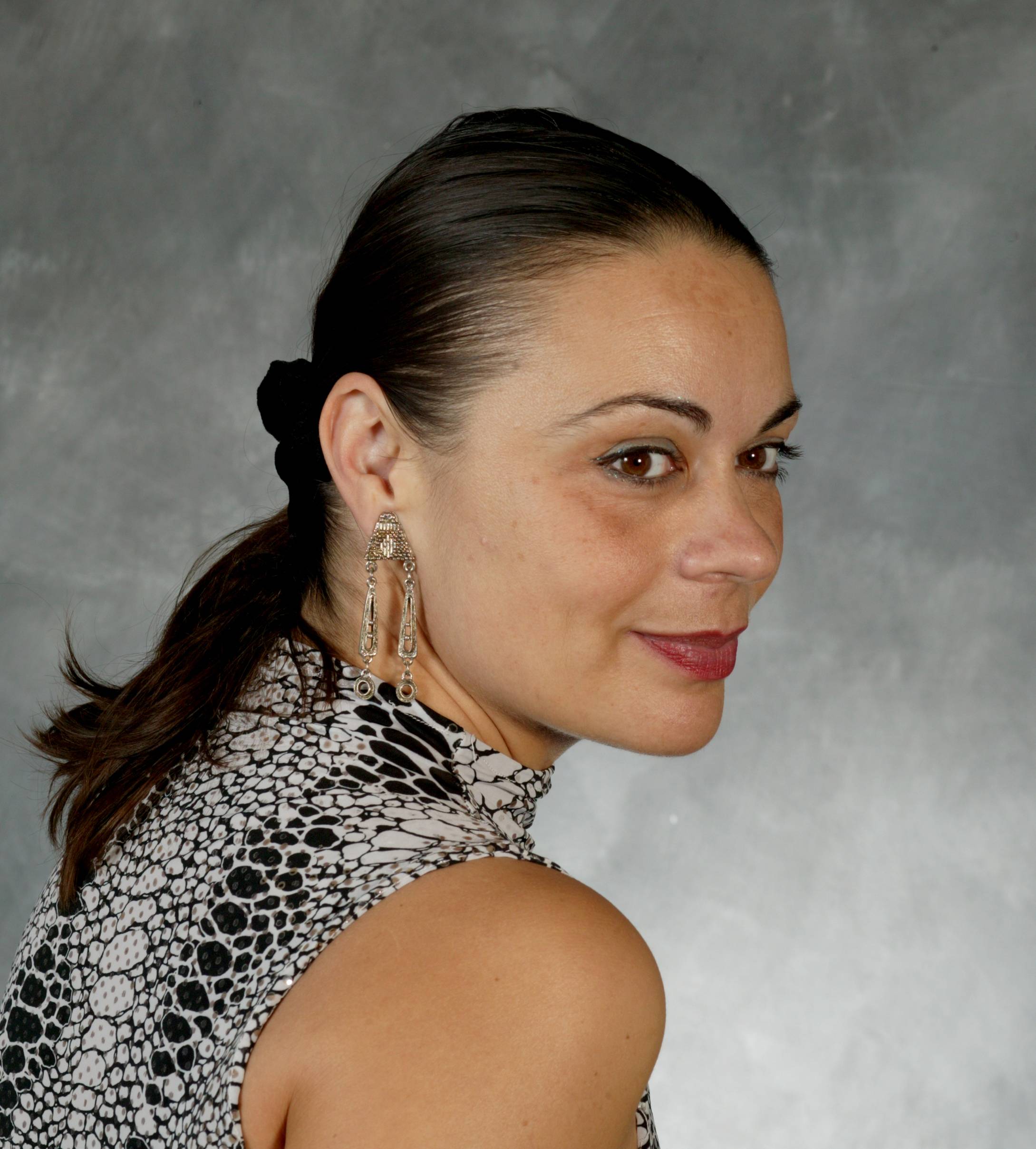 Artiste lyrique et coach vocal propose cours de chant, pose de la voix sur le souffle, technique italienne