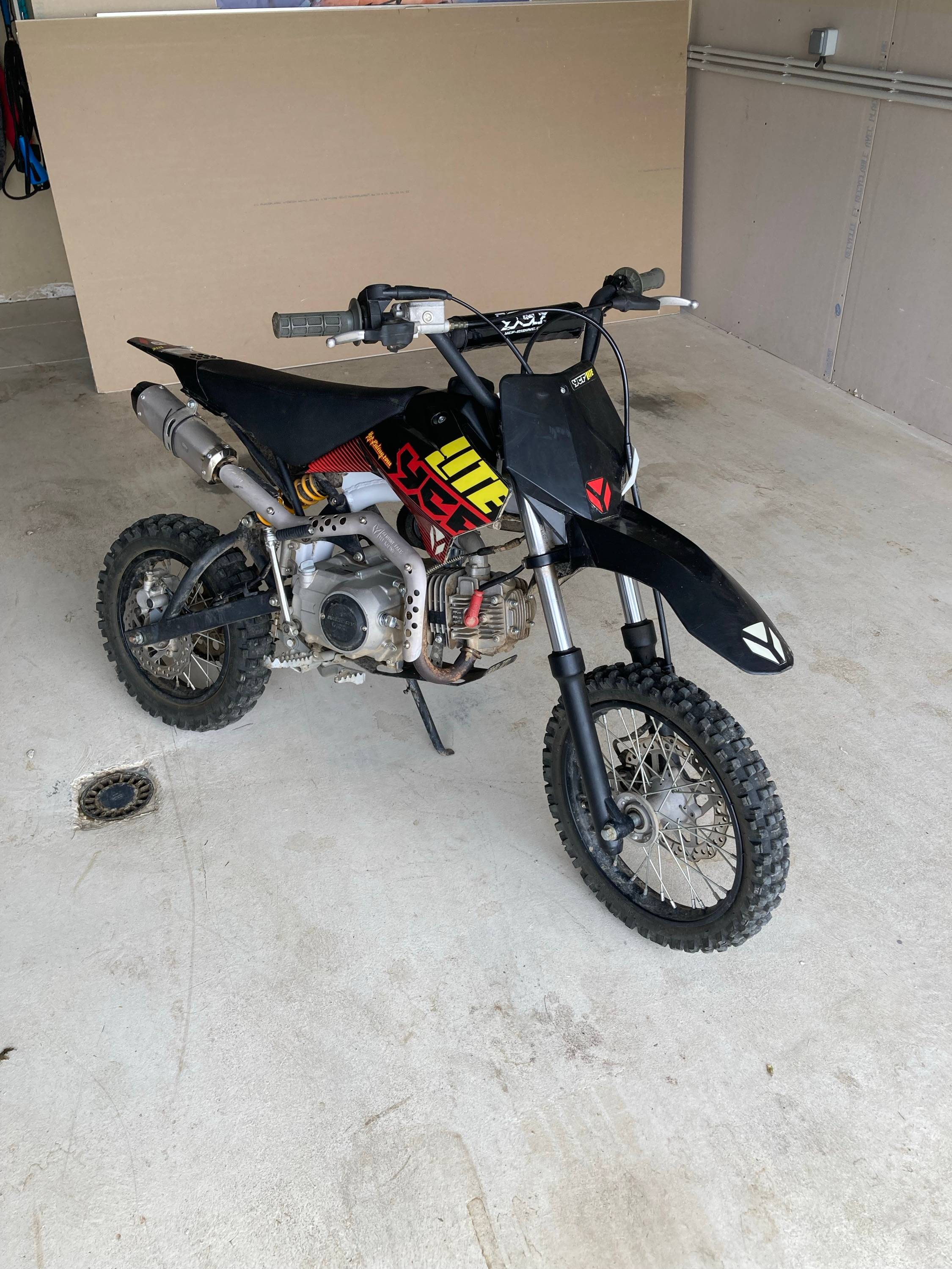 Vends Moto 125 YCF, 2018, 200km