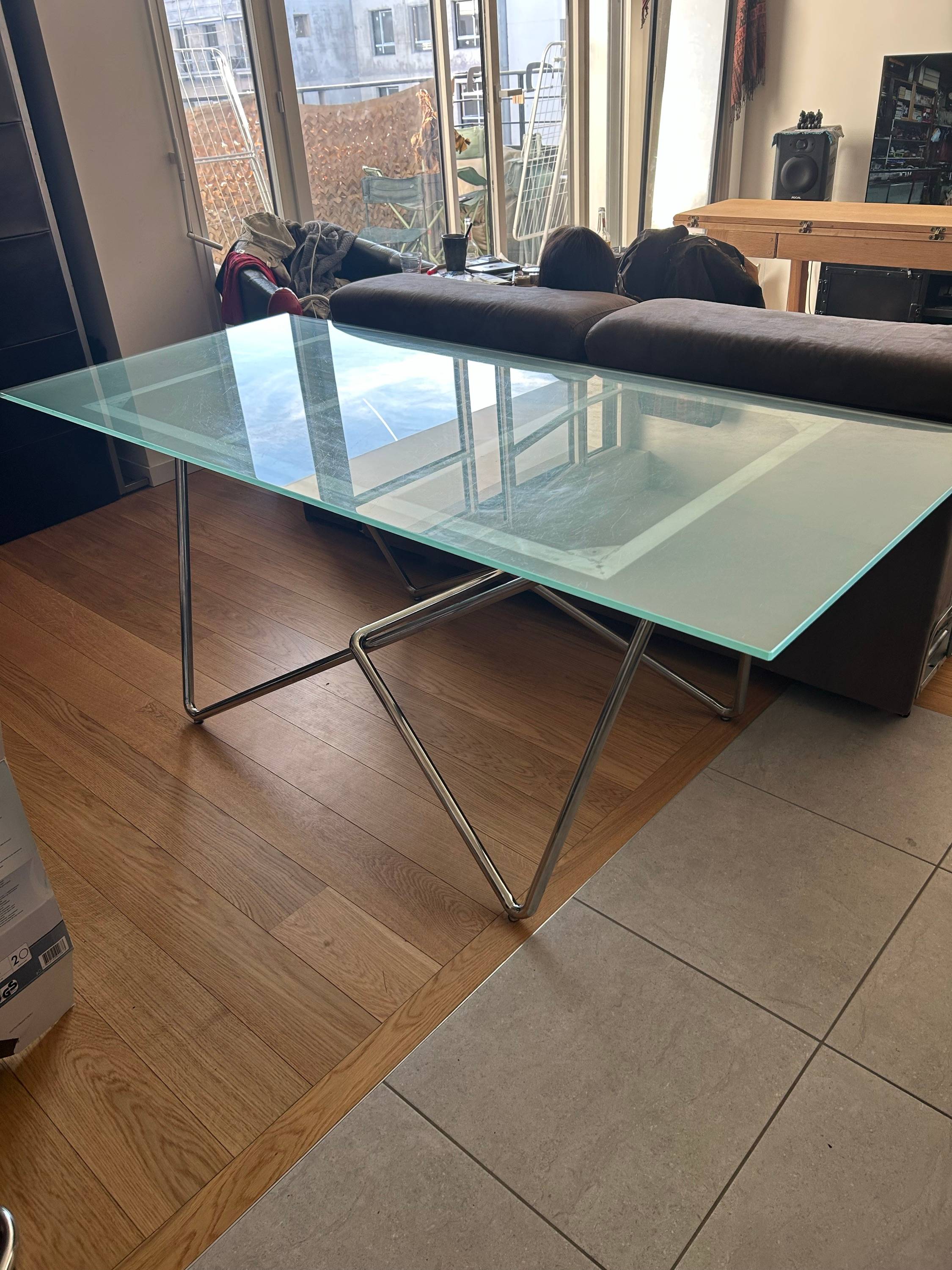 Vends table de salon salle à manger verre chrome design