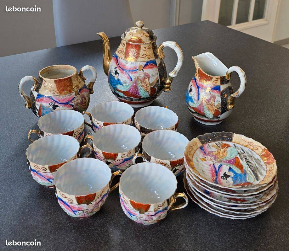 Vends beau service à thé oriental en porcelaine japonaise Satsuma