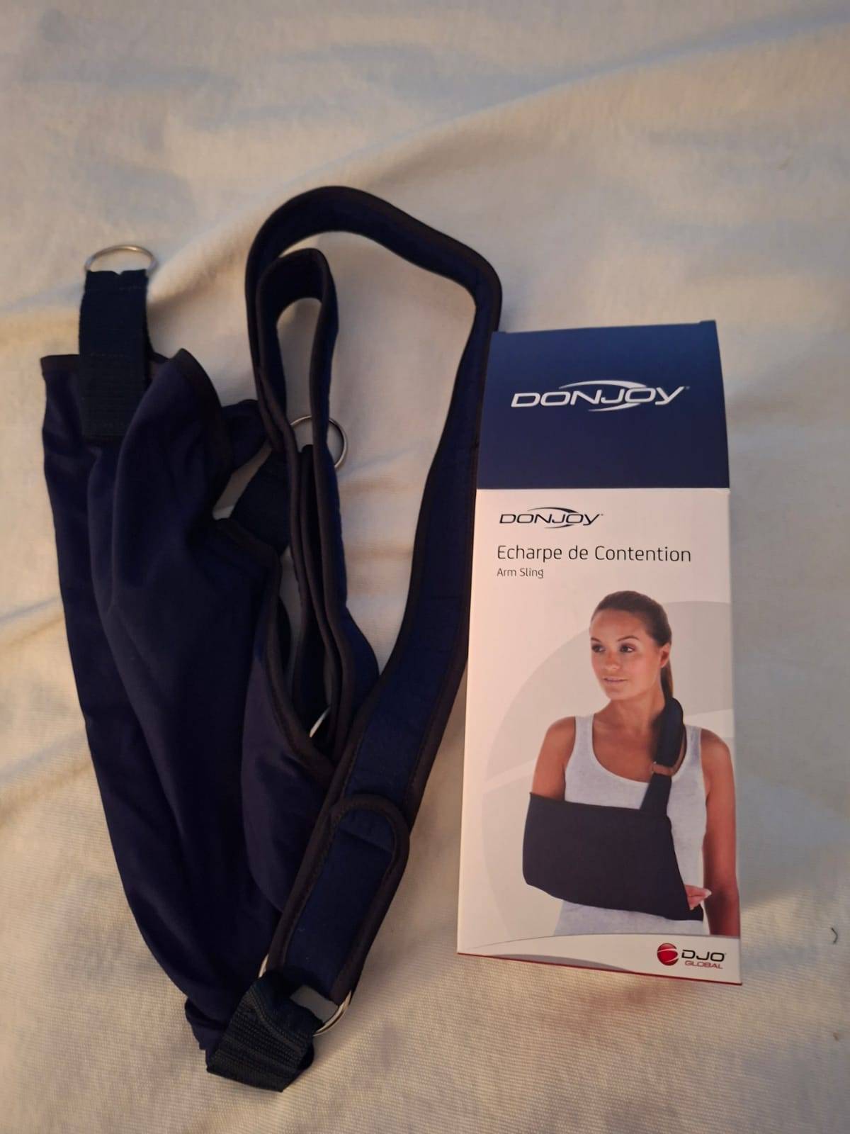 Vends écharpe de contention adulte