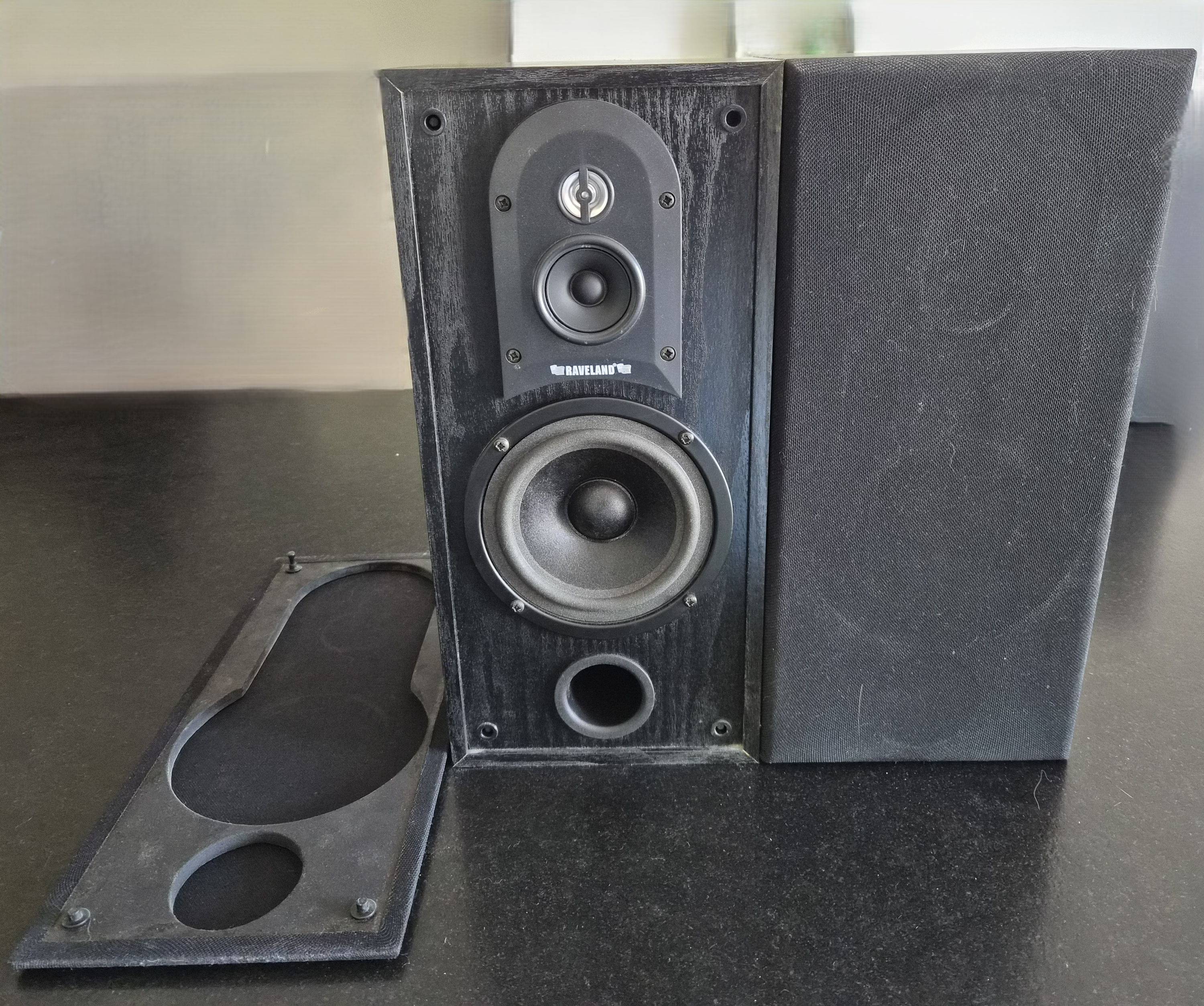 Vends 1 paire d'enceintes Raveland 80 watts
