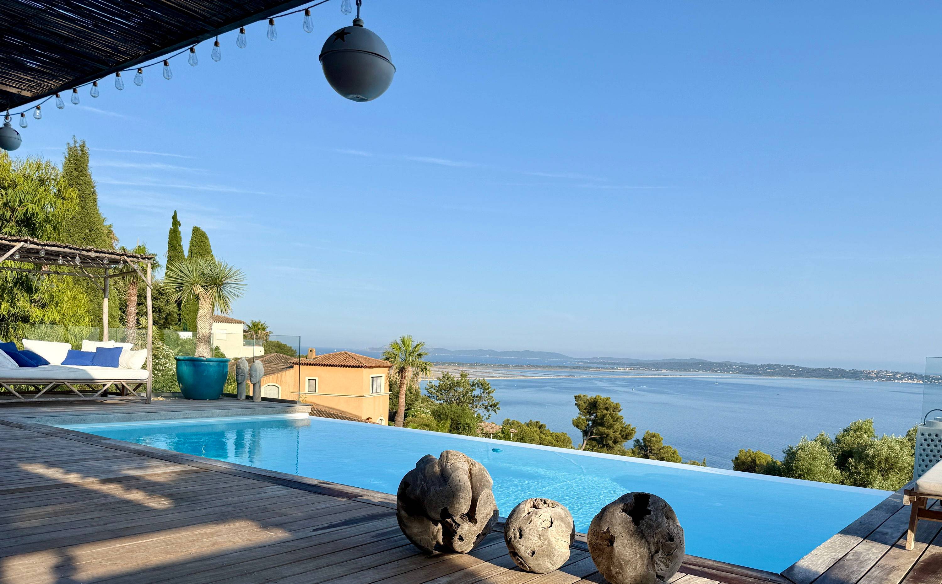 Loue villa climatisée vue mer exceptionnelle face à Porquerolles - 10 couchages - Carqueiranne (83)
