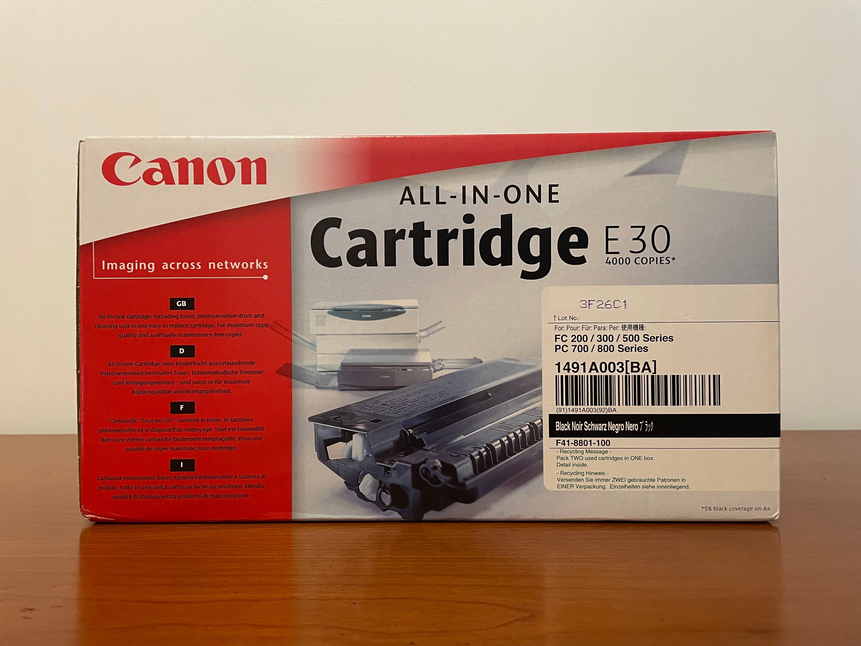 Vends une cartouches neuve encre noire Canon E 30 - 4000 copies