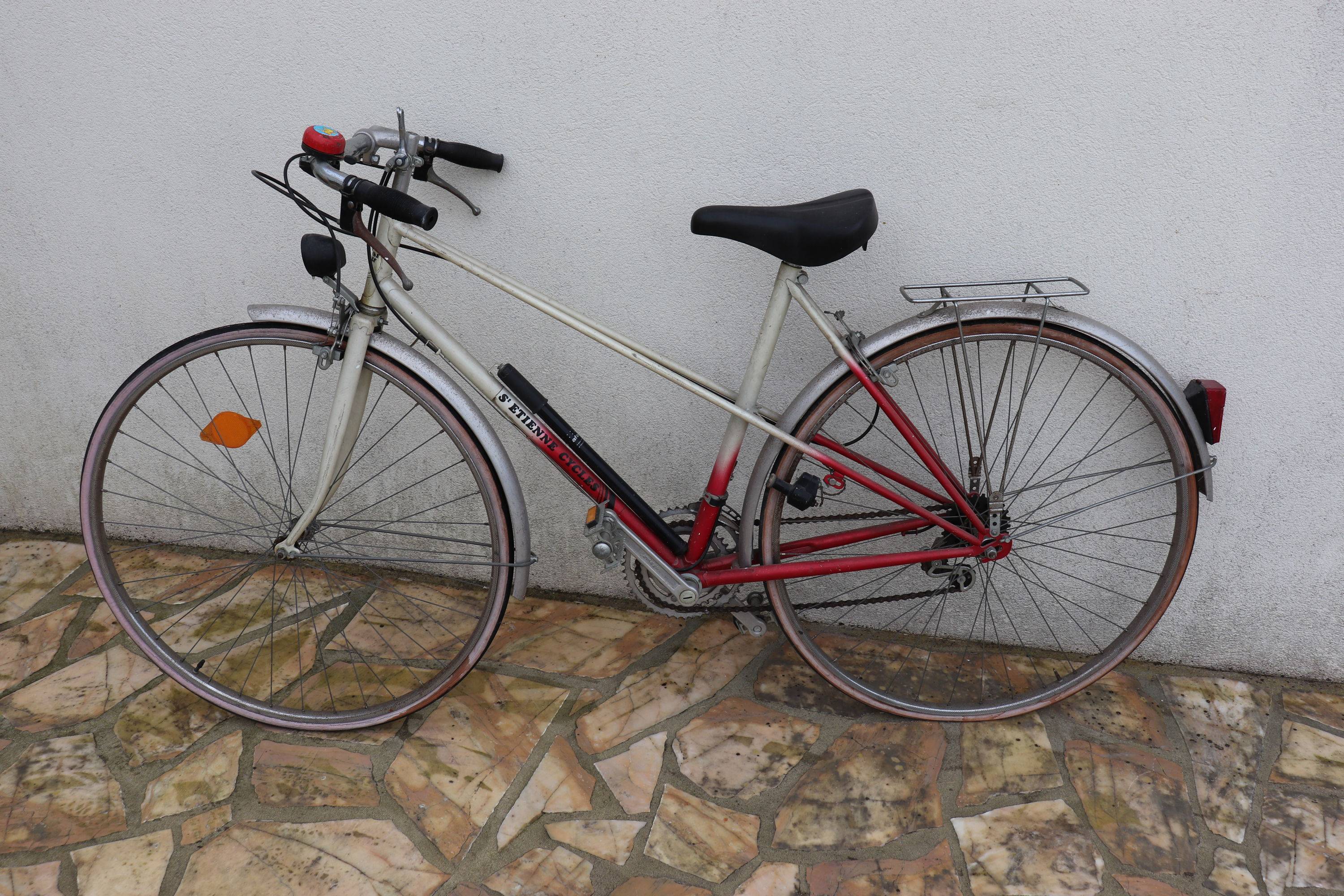 Vends vélo de route