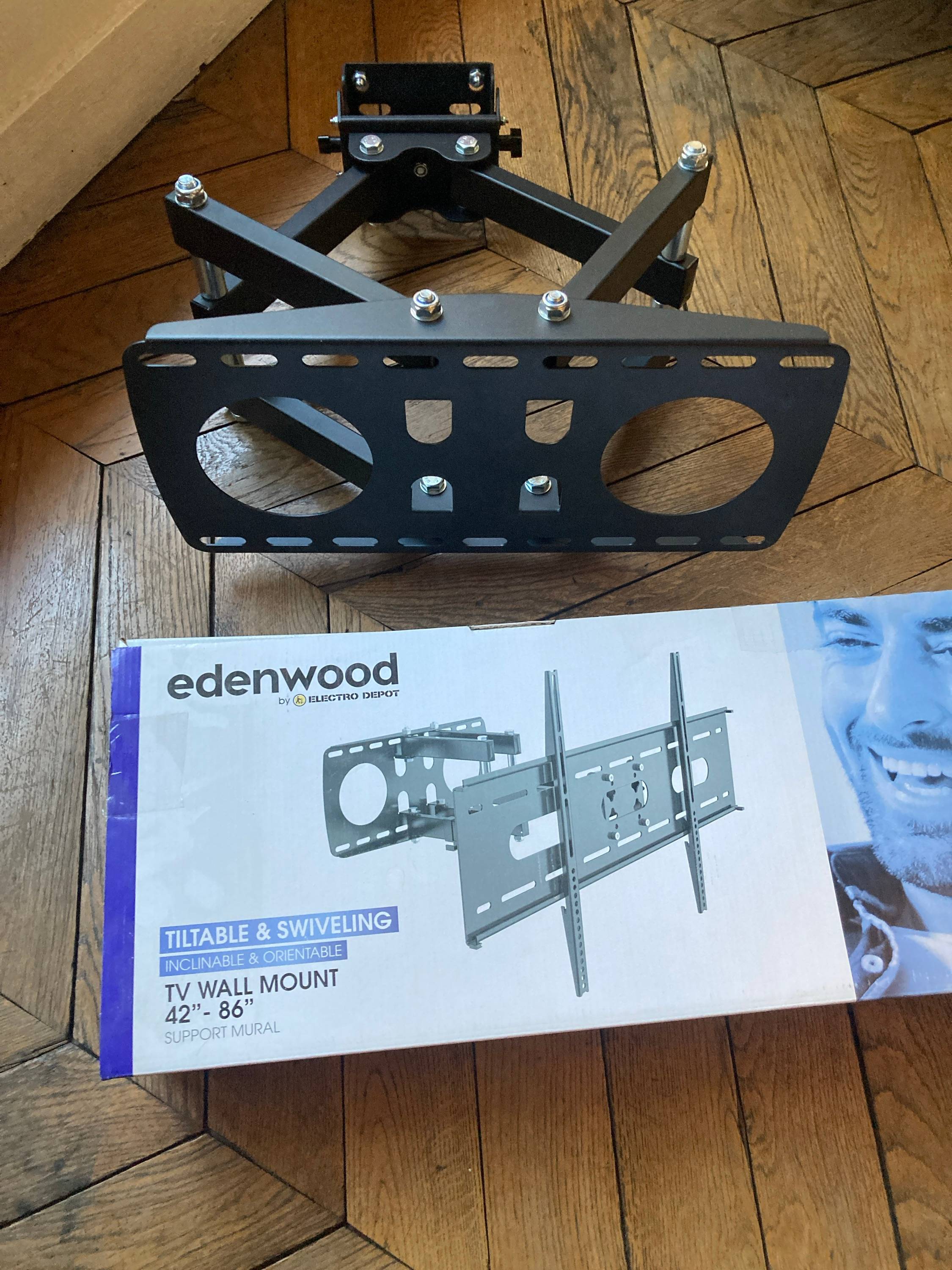 Vends support TV articulé jusqu’à 60 kg