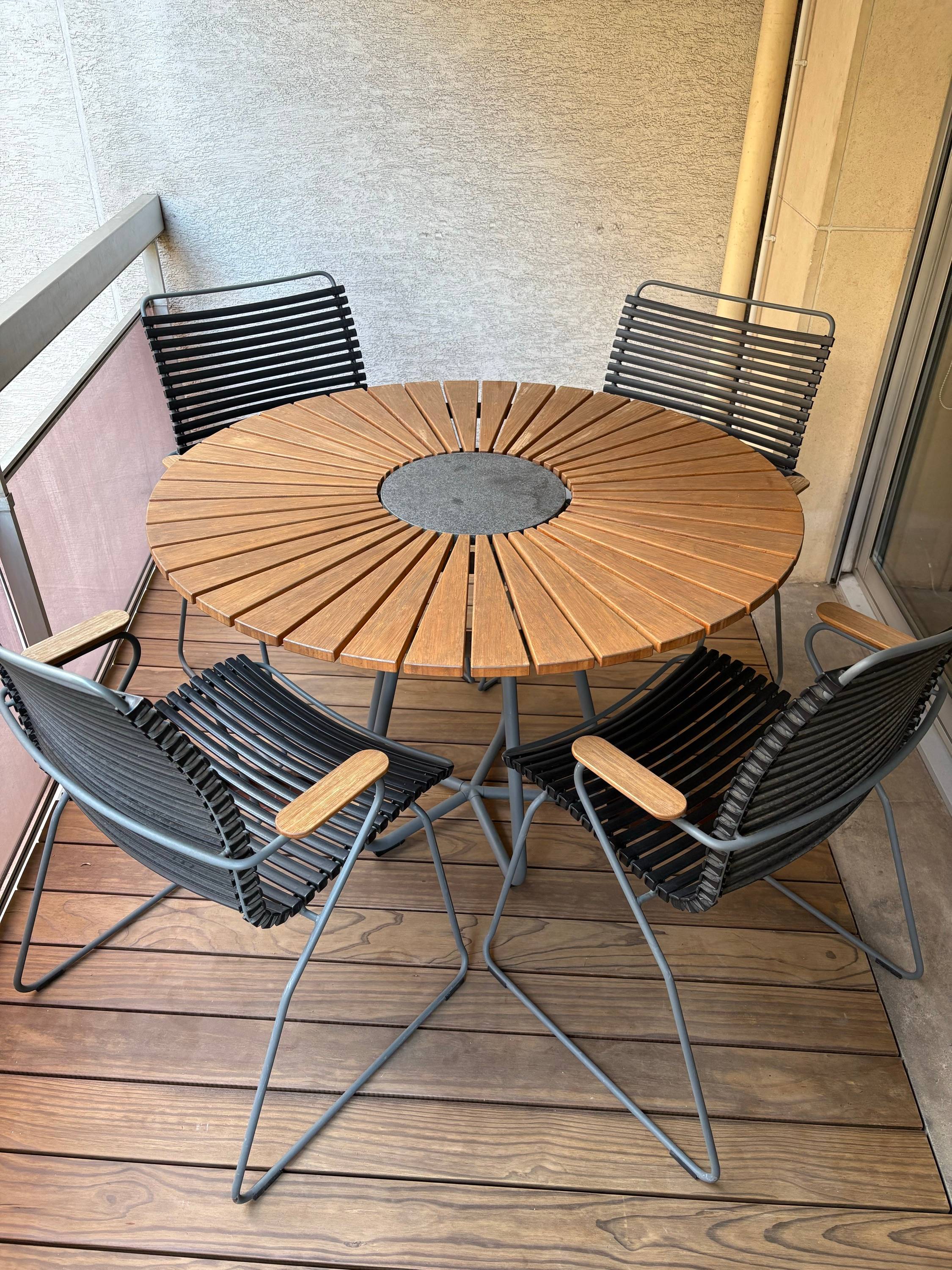 Vends ensemble de jardin design Houe – table Circle Ø110 + 4 fauteuils Click