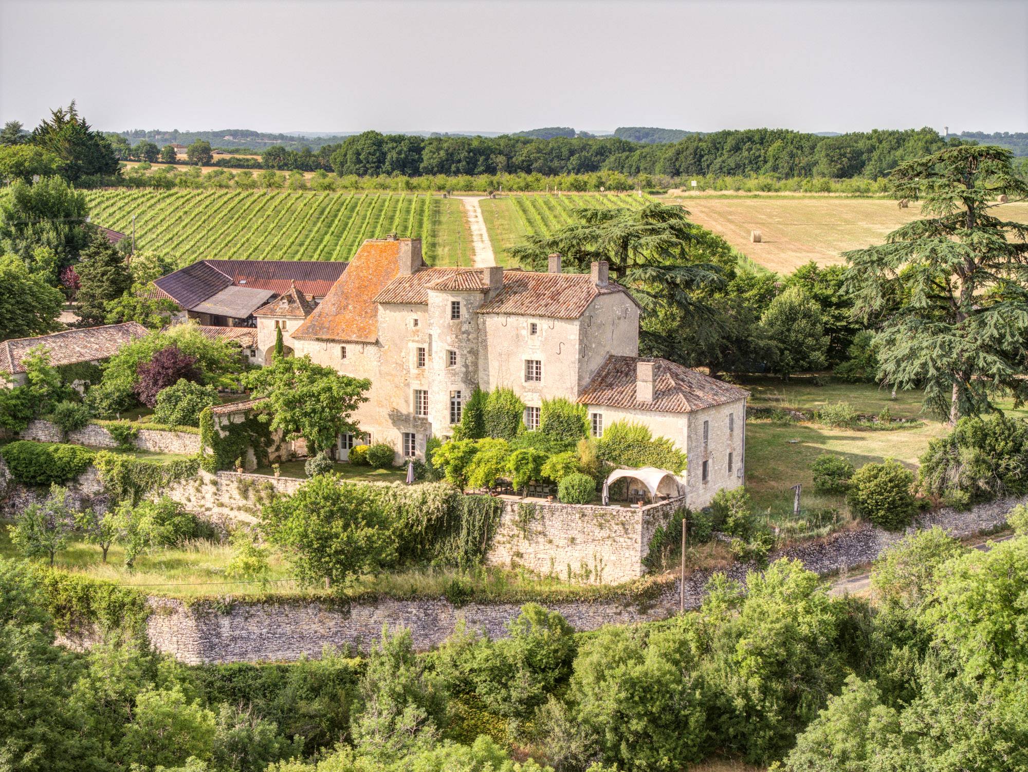 Loue château de charme dans le Quercy blanc - jusqu’à 26 couchages