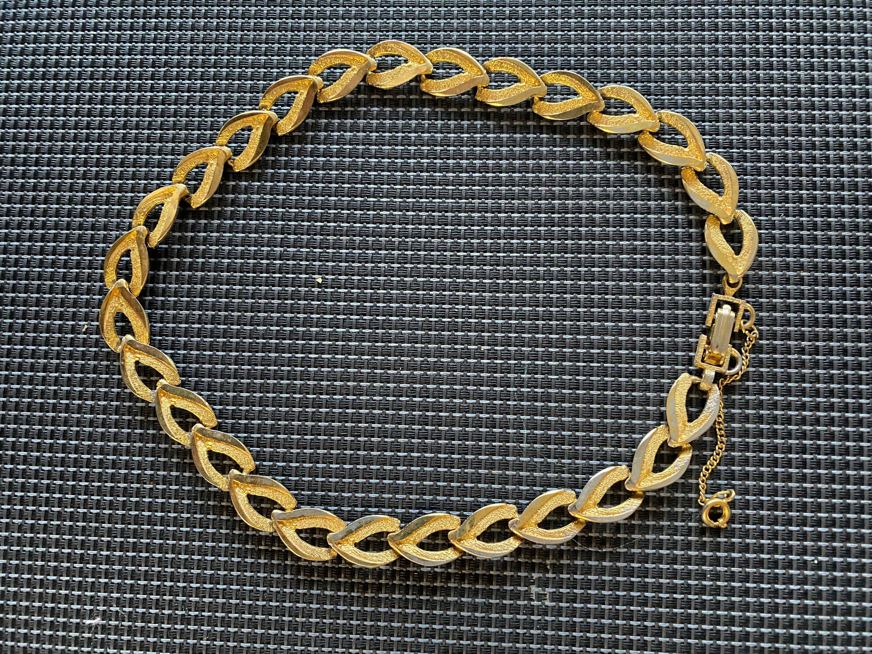 Vends Collier chaine grosses mailles dorées