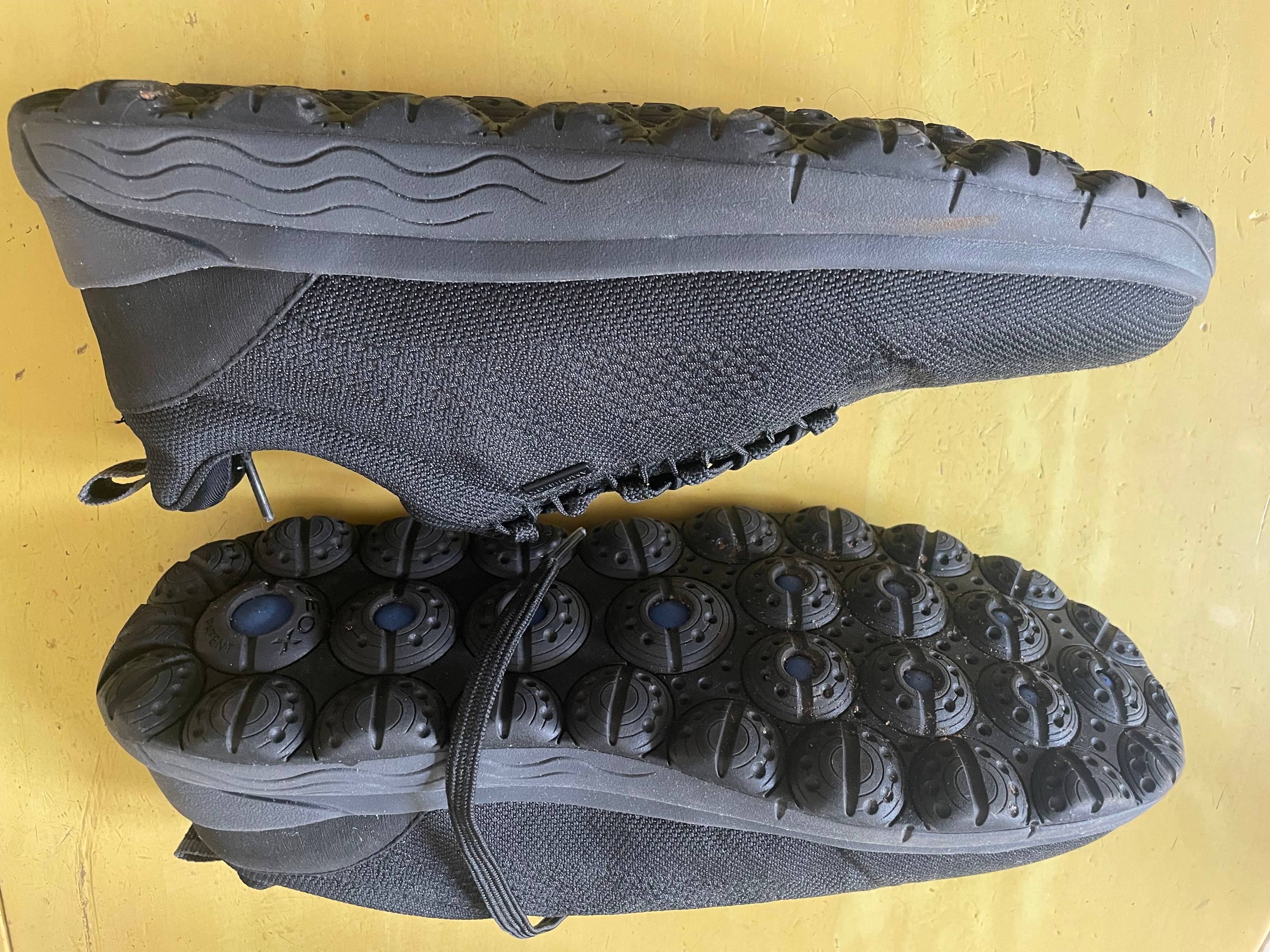 Vends 1 paire de baskets GEOX Spherica noires - Pointure 42