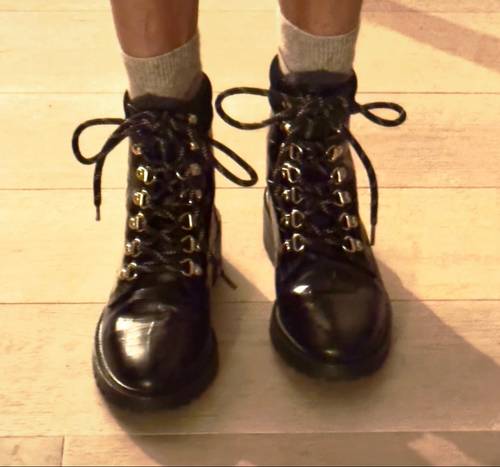 Vends jolies bottines noires quasi neuves - Taille S