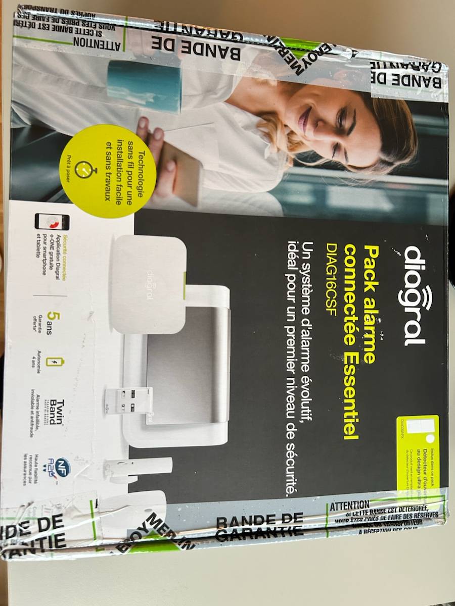 Vends pack alarme connectée Essentiel Diagral