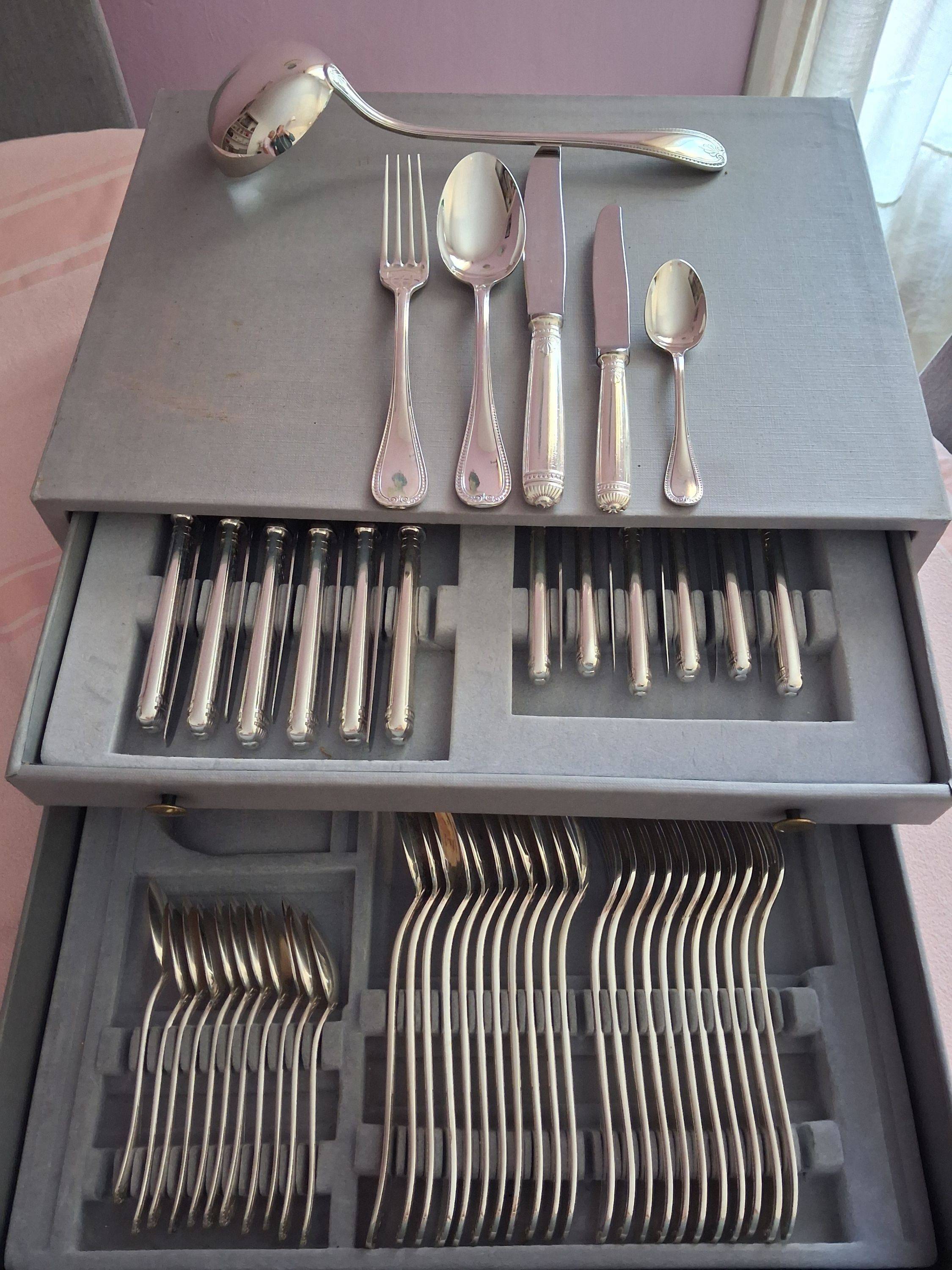 Vends ménagère Christofle Malmaison