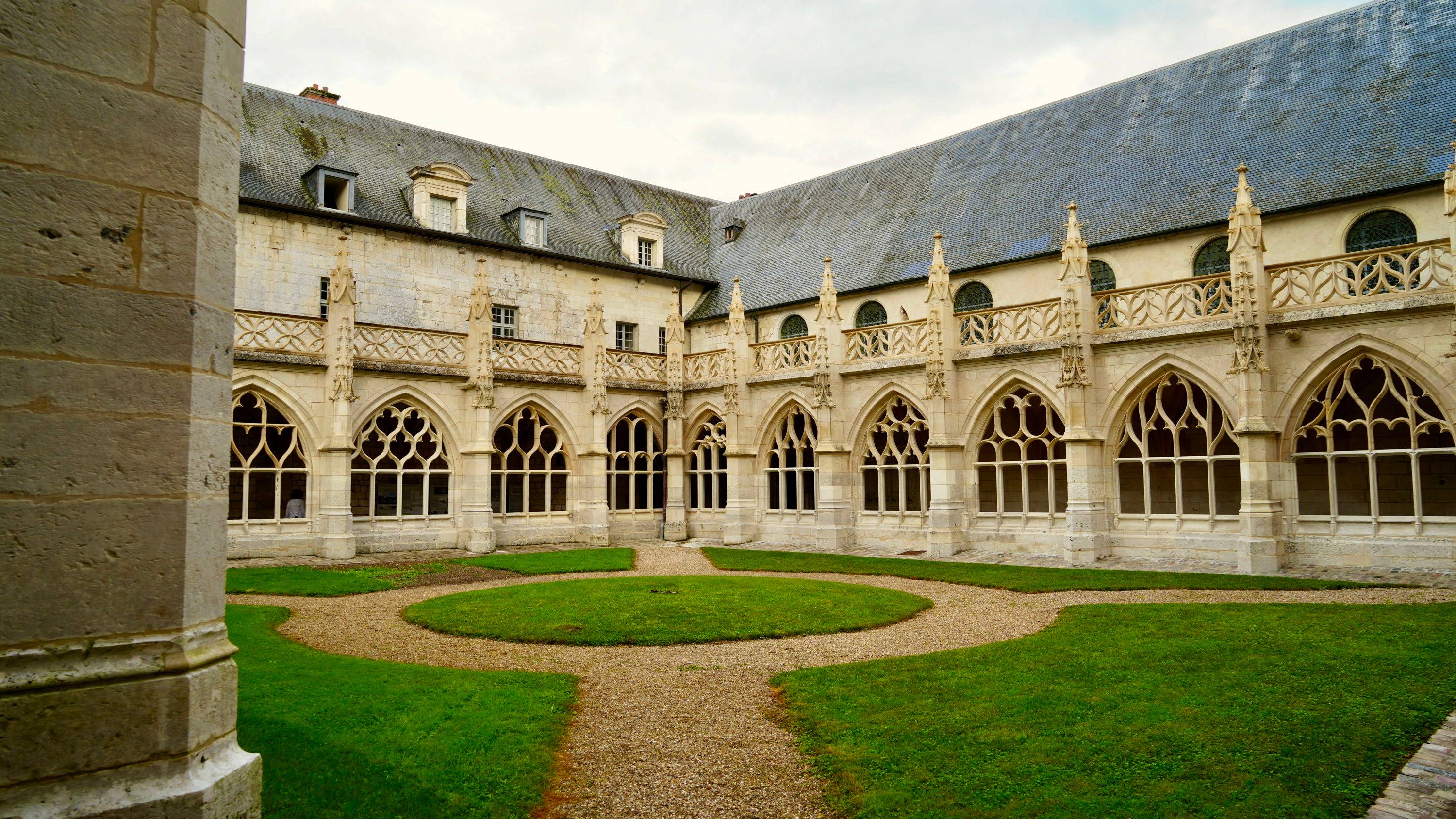 Recrute jardinier H/F - L’Abbaye Saint-Wandrille