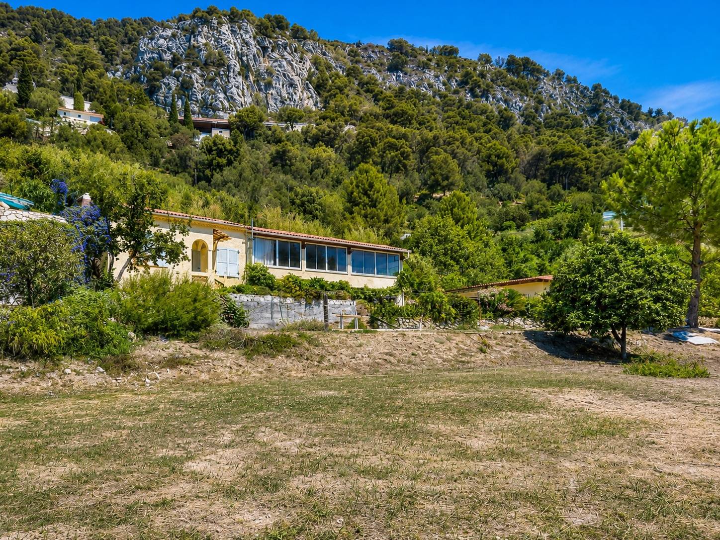 Vends maison - 176m² - terrain constructible de 5617m²