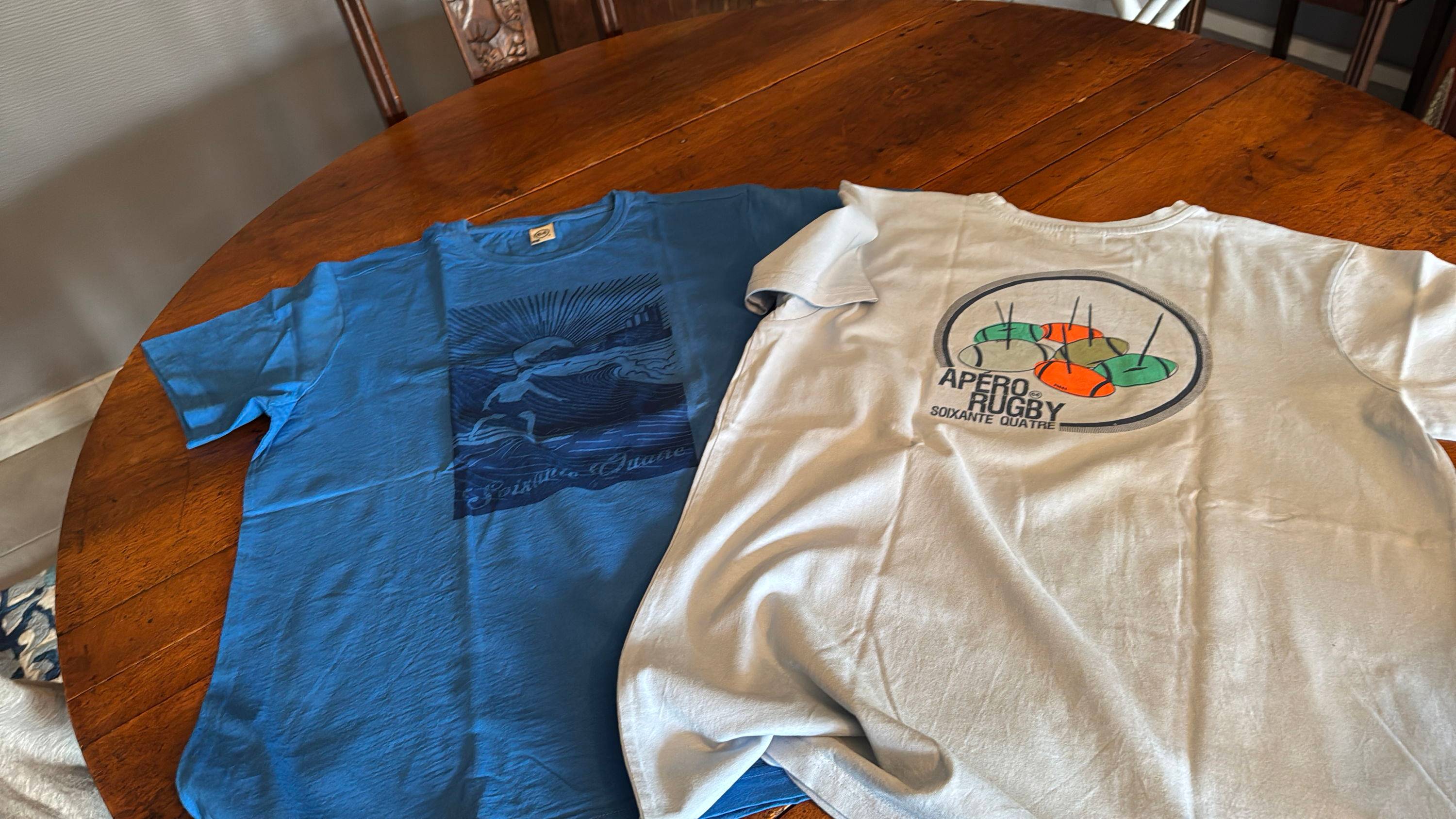 Vends 2 t-shirts bleu - Taille L