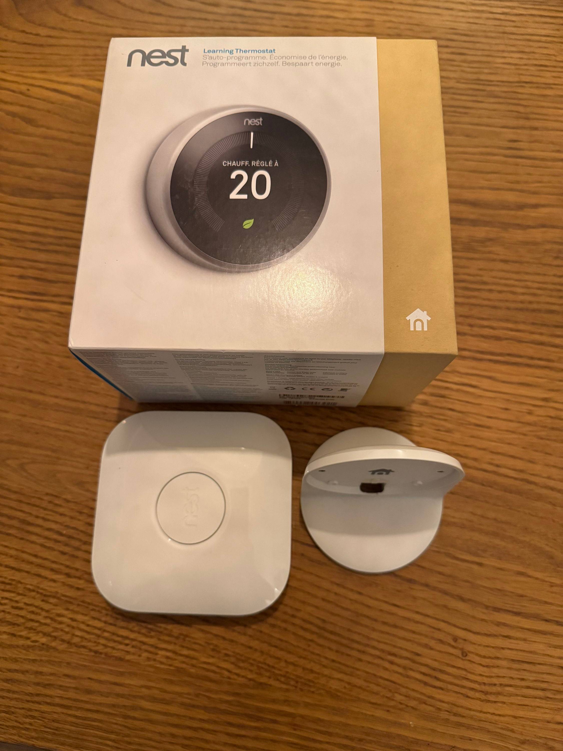 Vends thermostat connecté Nest Learning 3ème génération + Heat Link – complet – excellent état