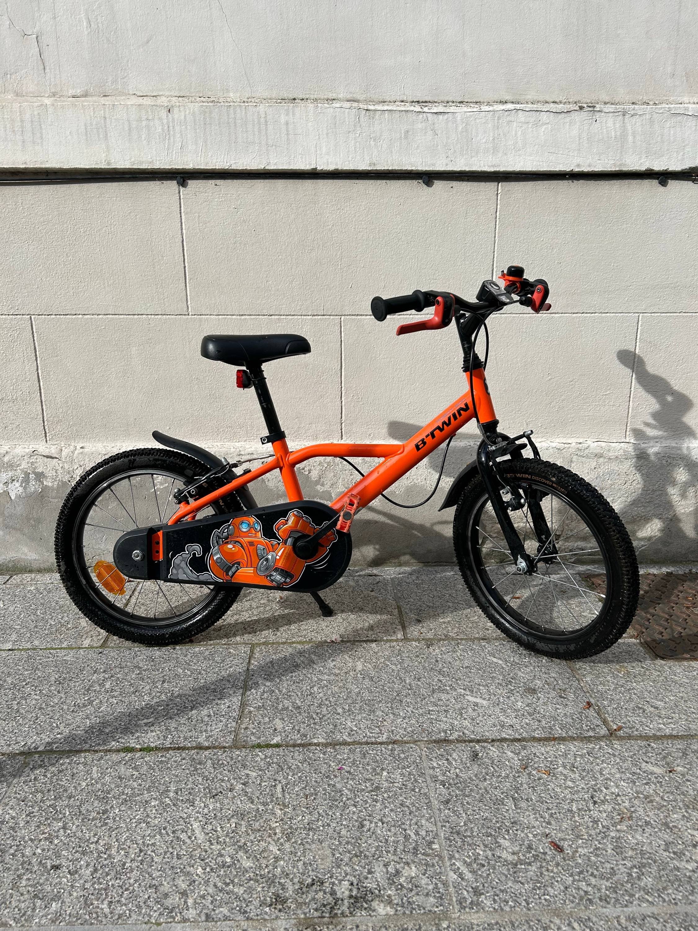 Vends vélo 16 pouces parfait état
