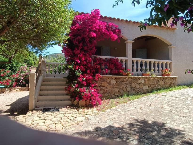 Loue maison à Sagone Corse-du-Sud - 2 couchages