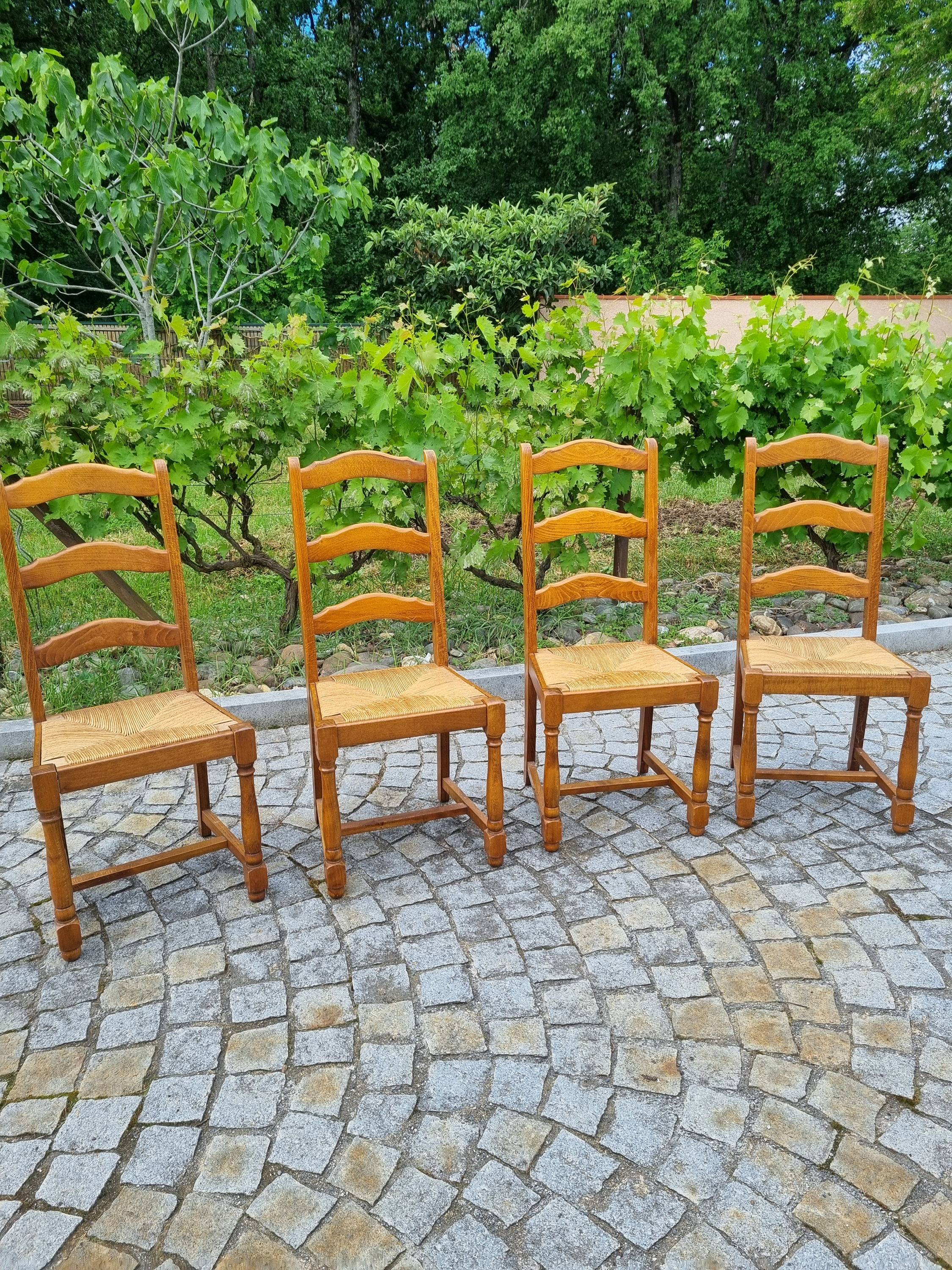 Vends 4 chaises paillées
