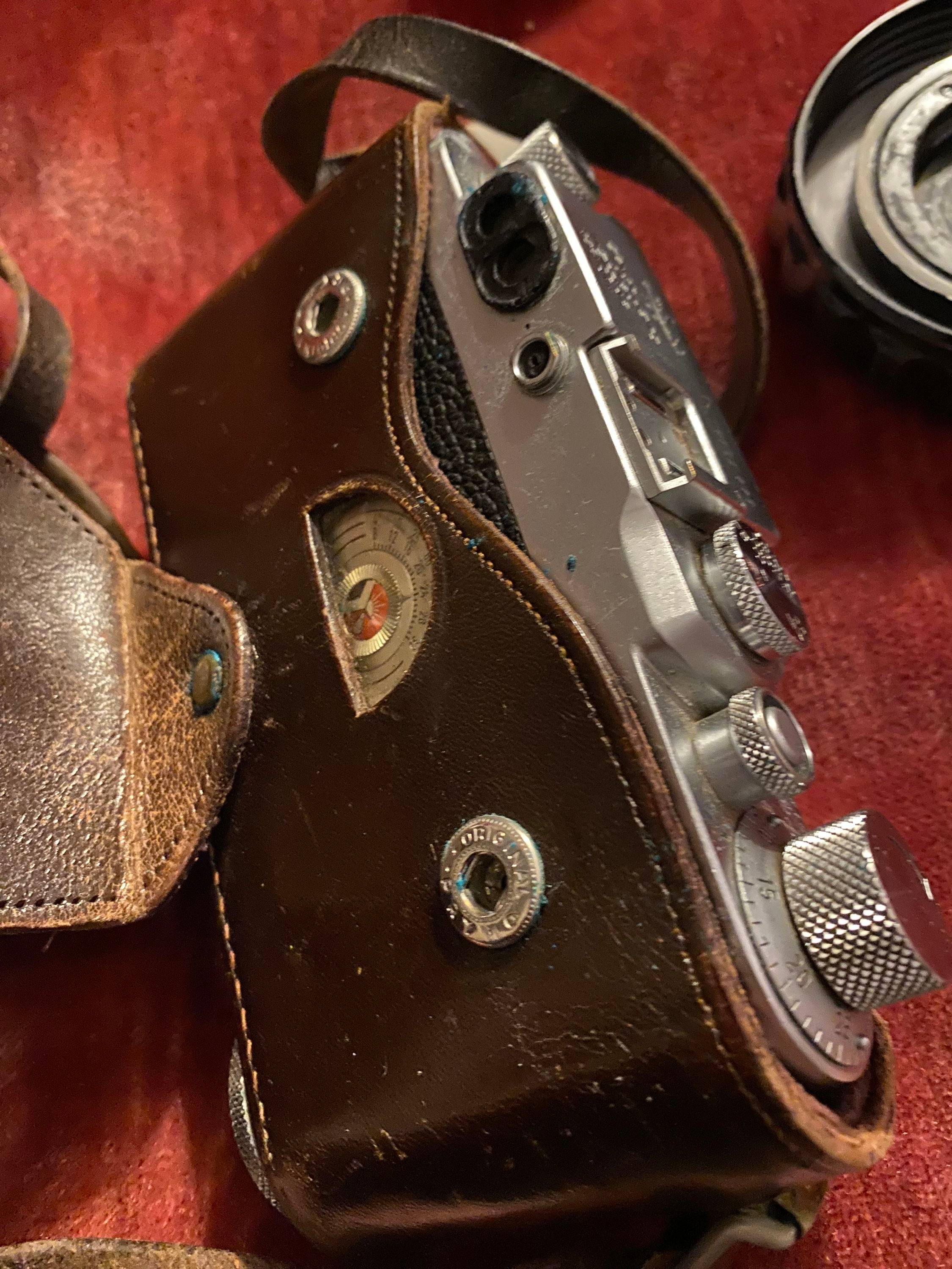 VENDS APPAREIL PHOTO LEICA ANCIEN (ANNEES 1960 /1970)