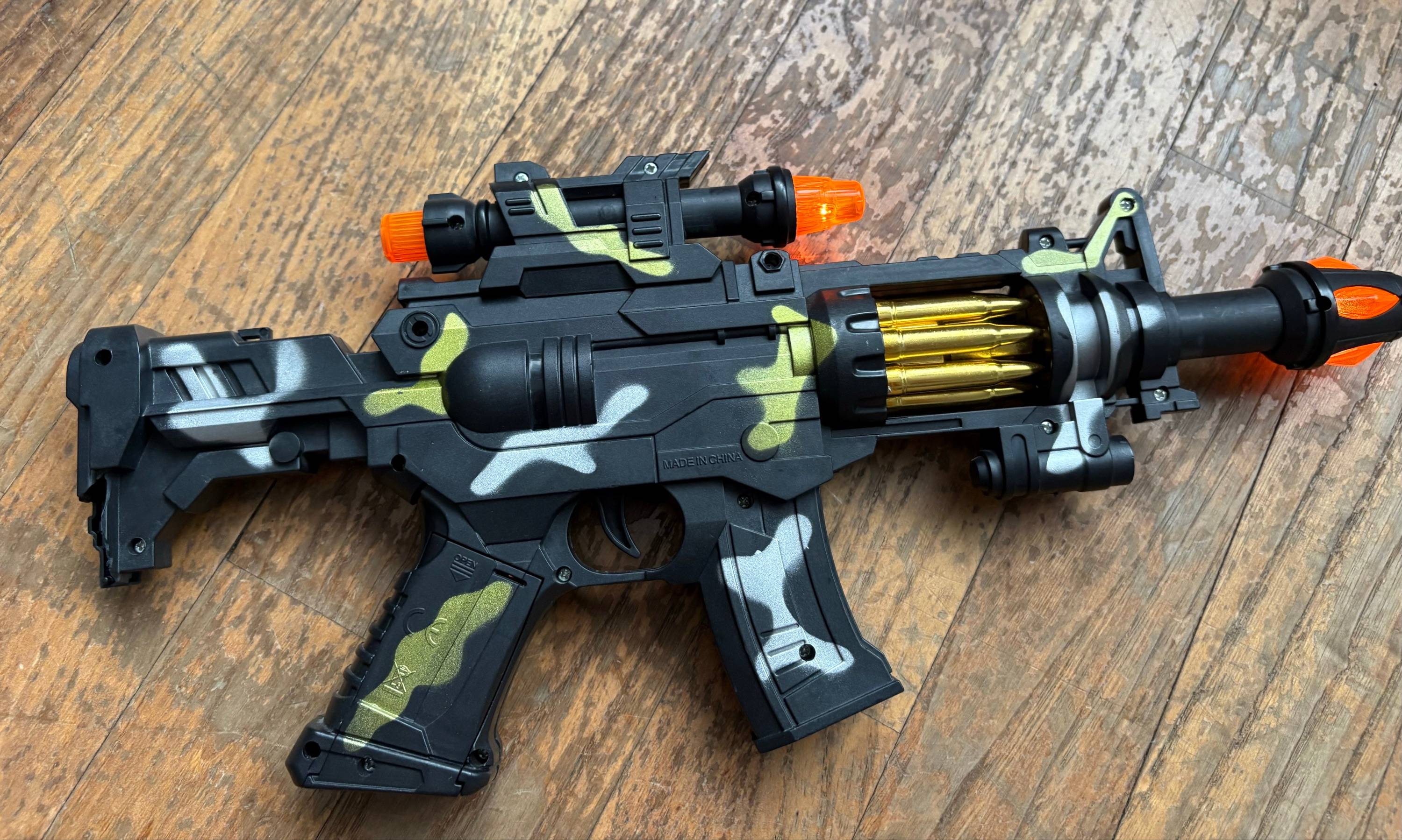 Pistolet mitraillette légère