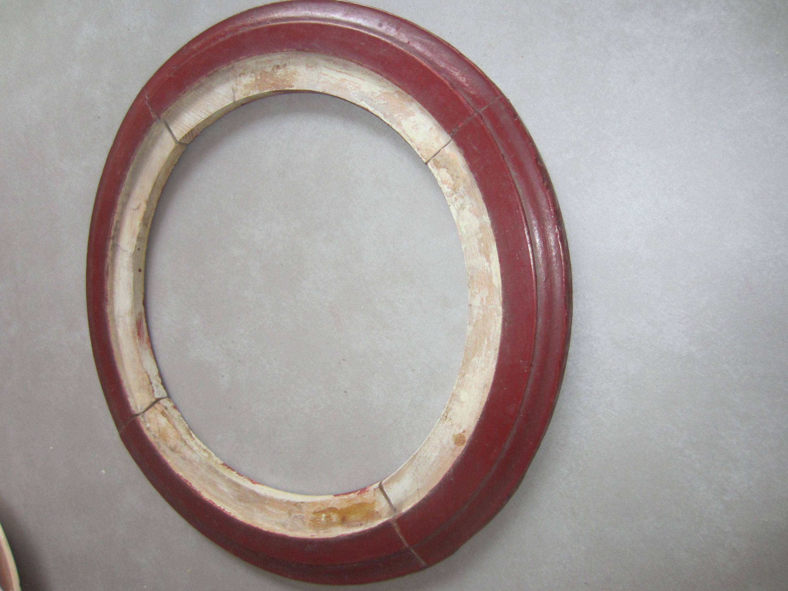 CADRE rare rond en bois époque 1930