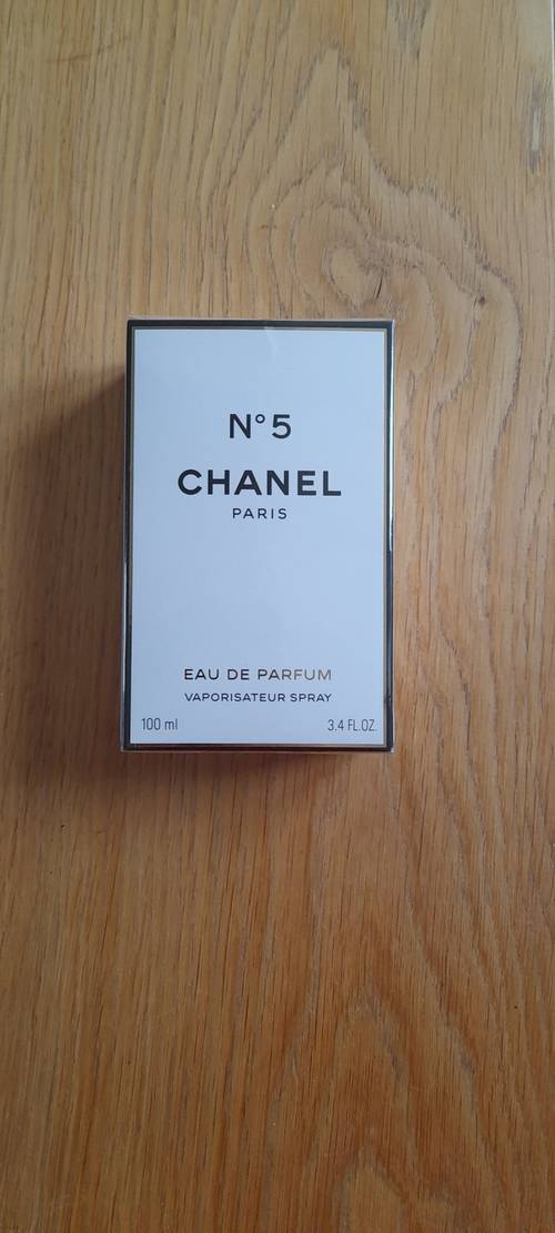Vends eau de parfum N°5 Chanel (100 ml)