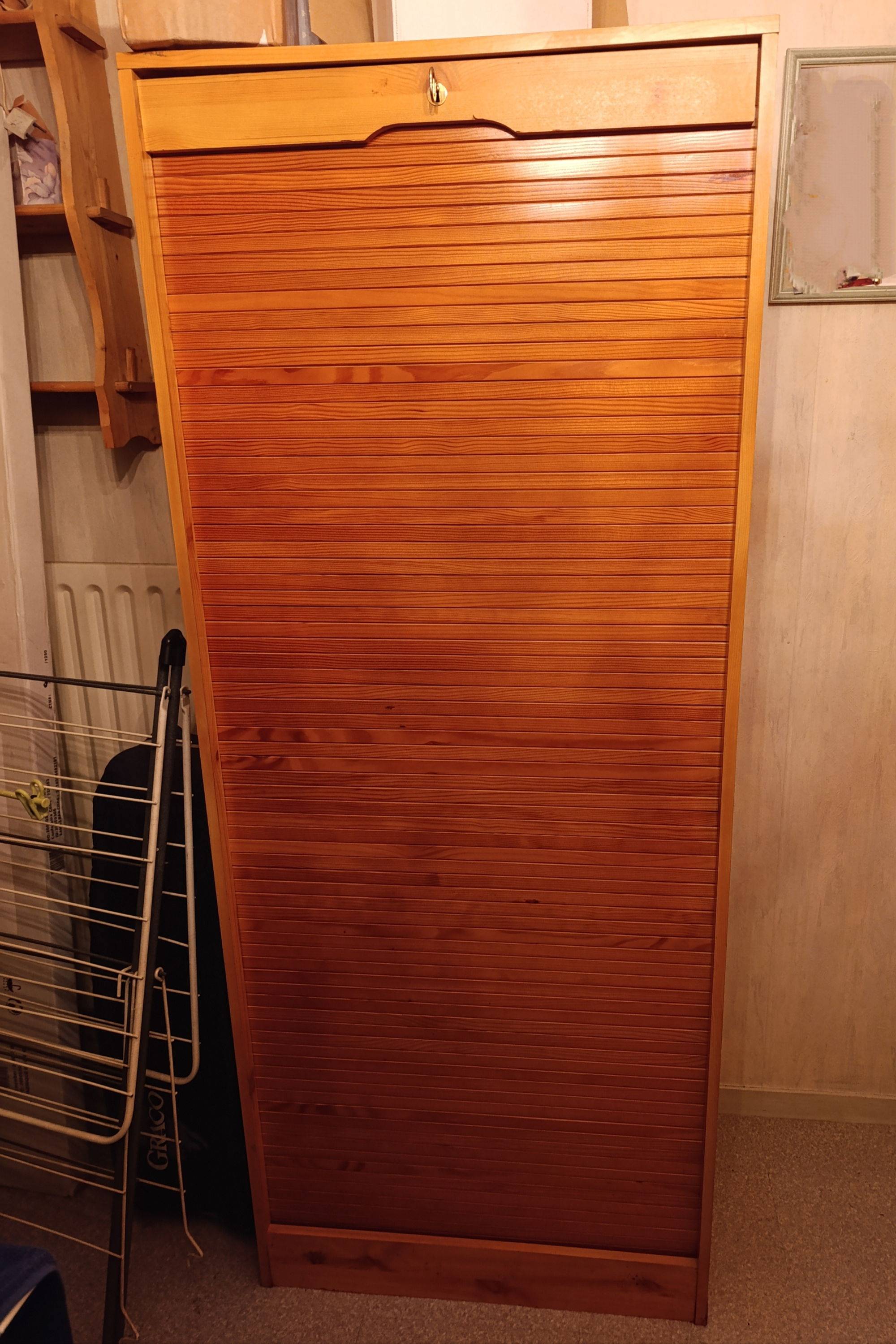 Vends beau meuble classeur en pin