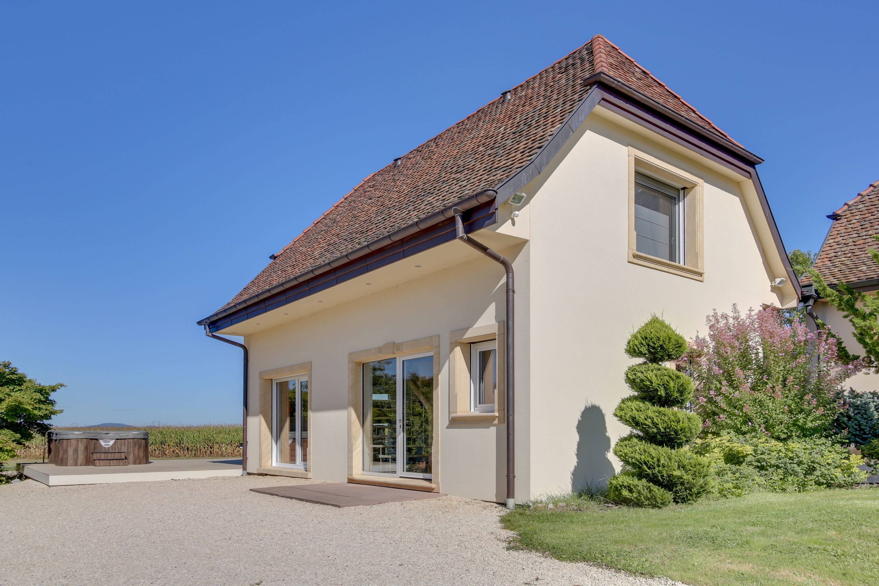 Loue gîte climatisé avec piscine, jacuzzi privé et vue dégagée - 6 couchages - Alsace