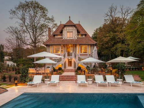 Loue villa d’exception avec piscine, padel privé, jacuzzi près de Deauville - 12 couchages