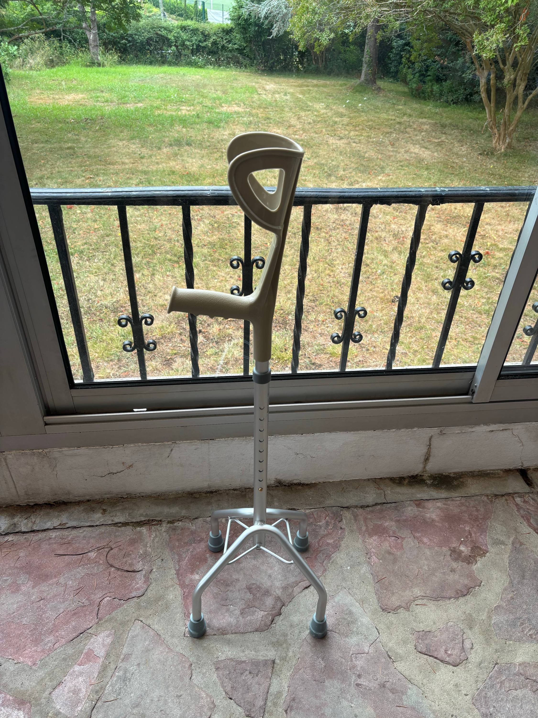 Vends canne quadripode anglaise, neuve