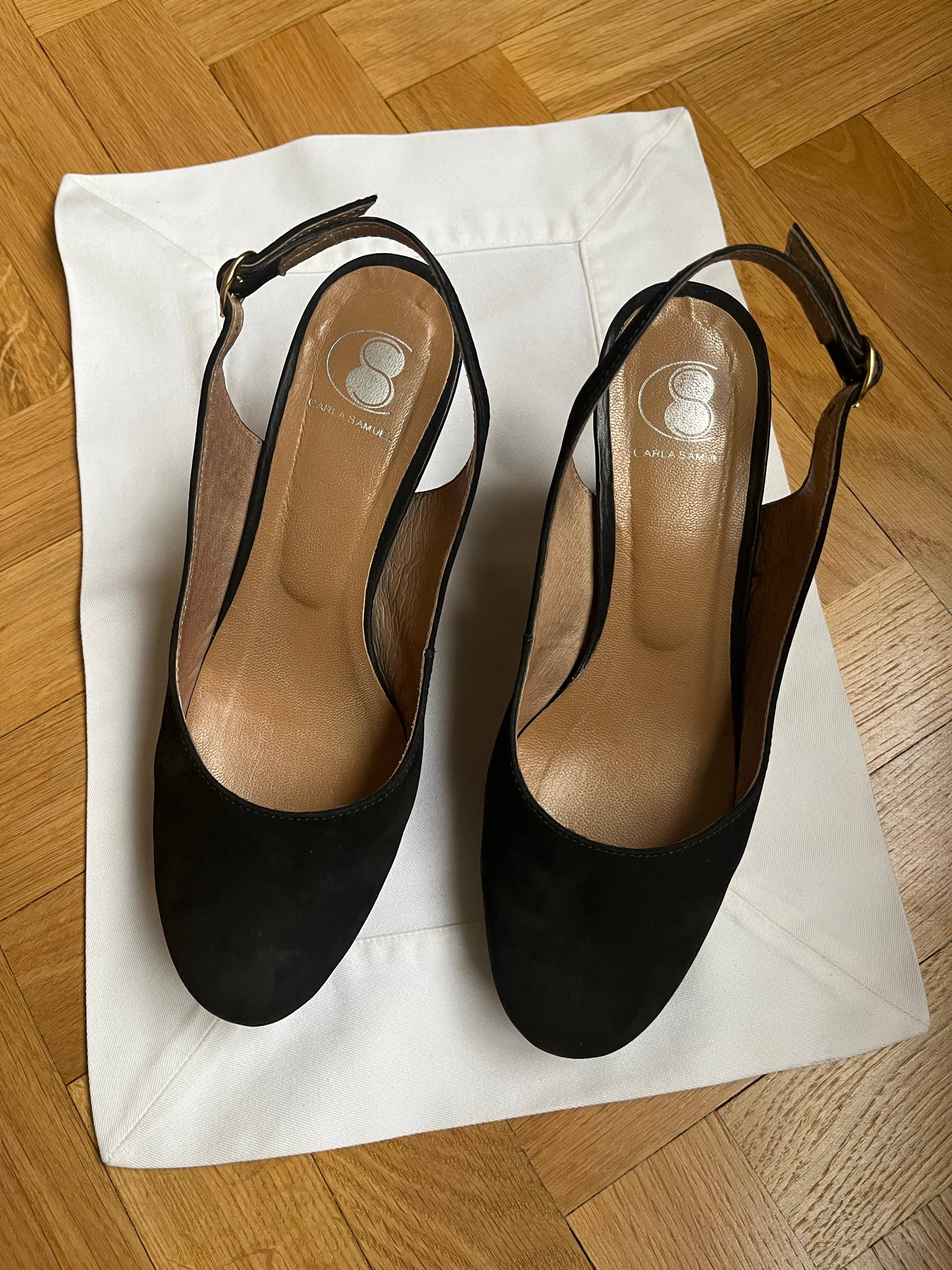 Vends chaussures femme - Pointure 39 noires très bon état